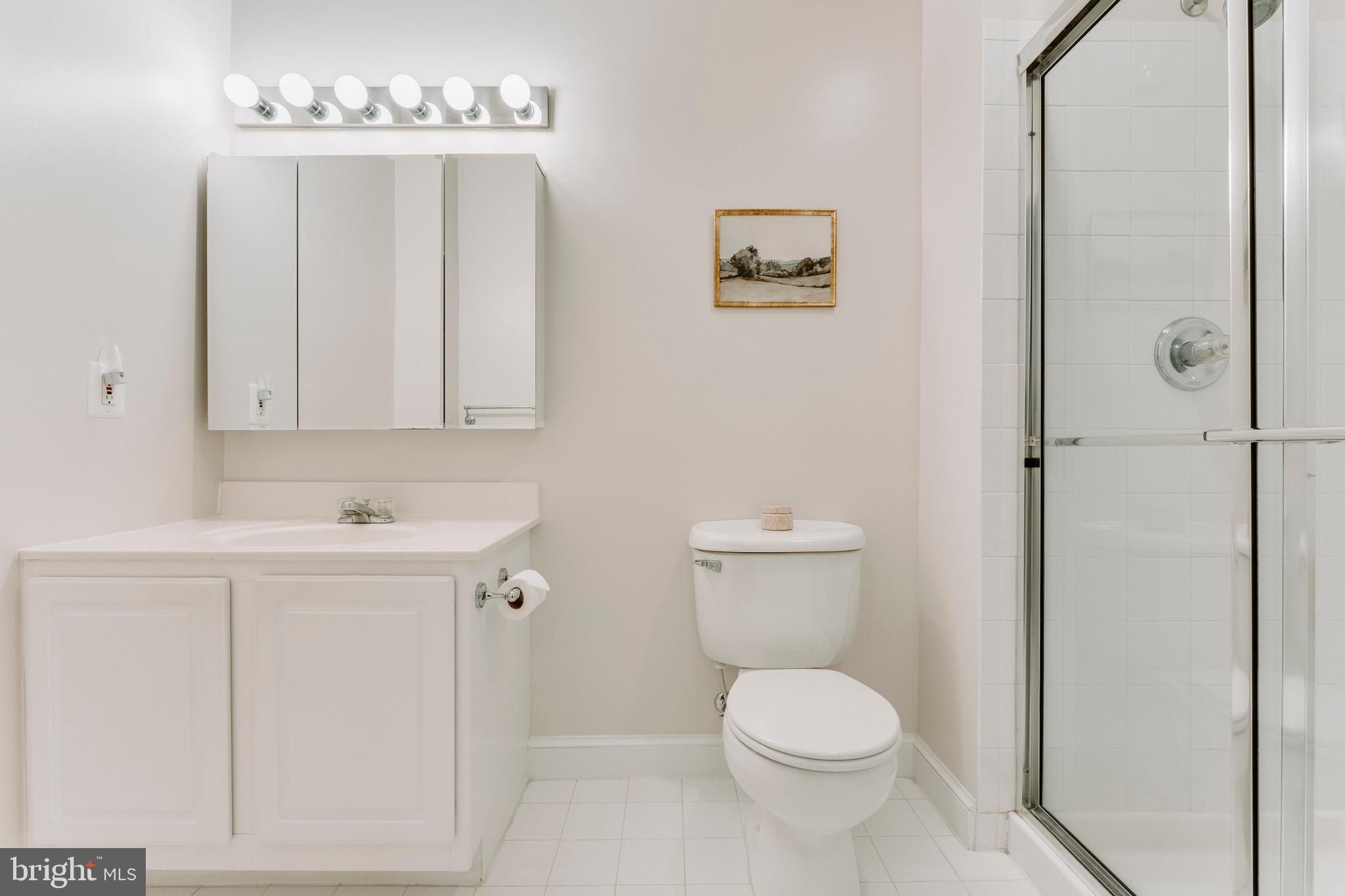 GREENWICH FOREST - Residential