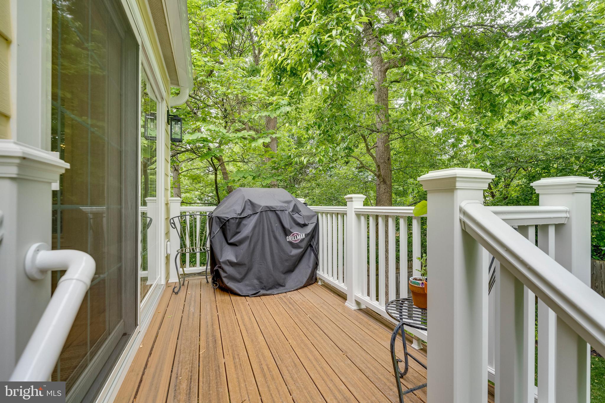 GREENWICH FOREST - Residential