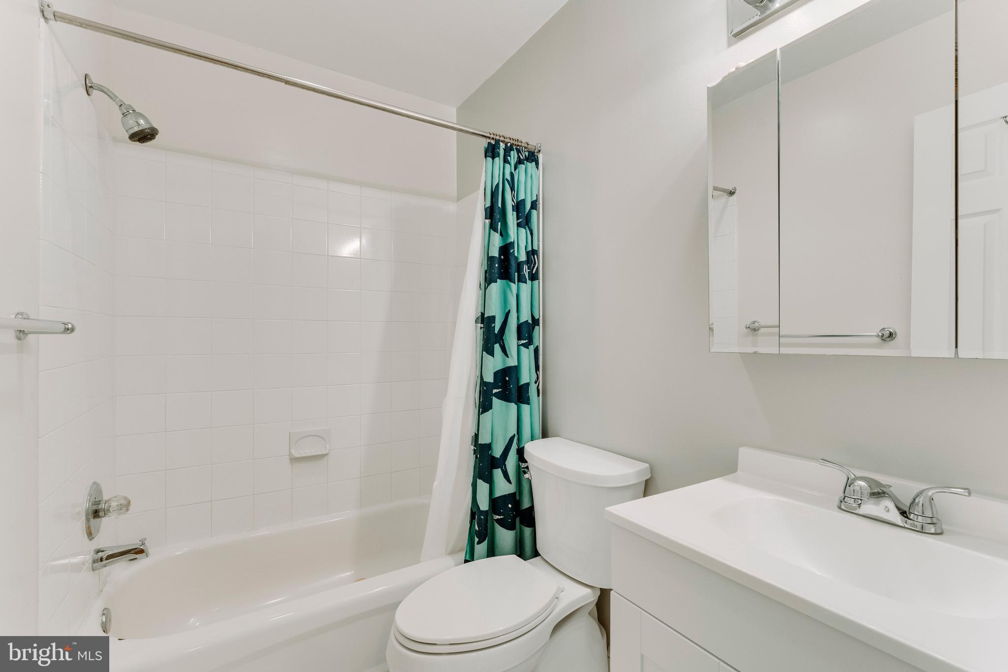 GREENWICH FOREST - Residential