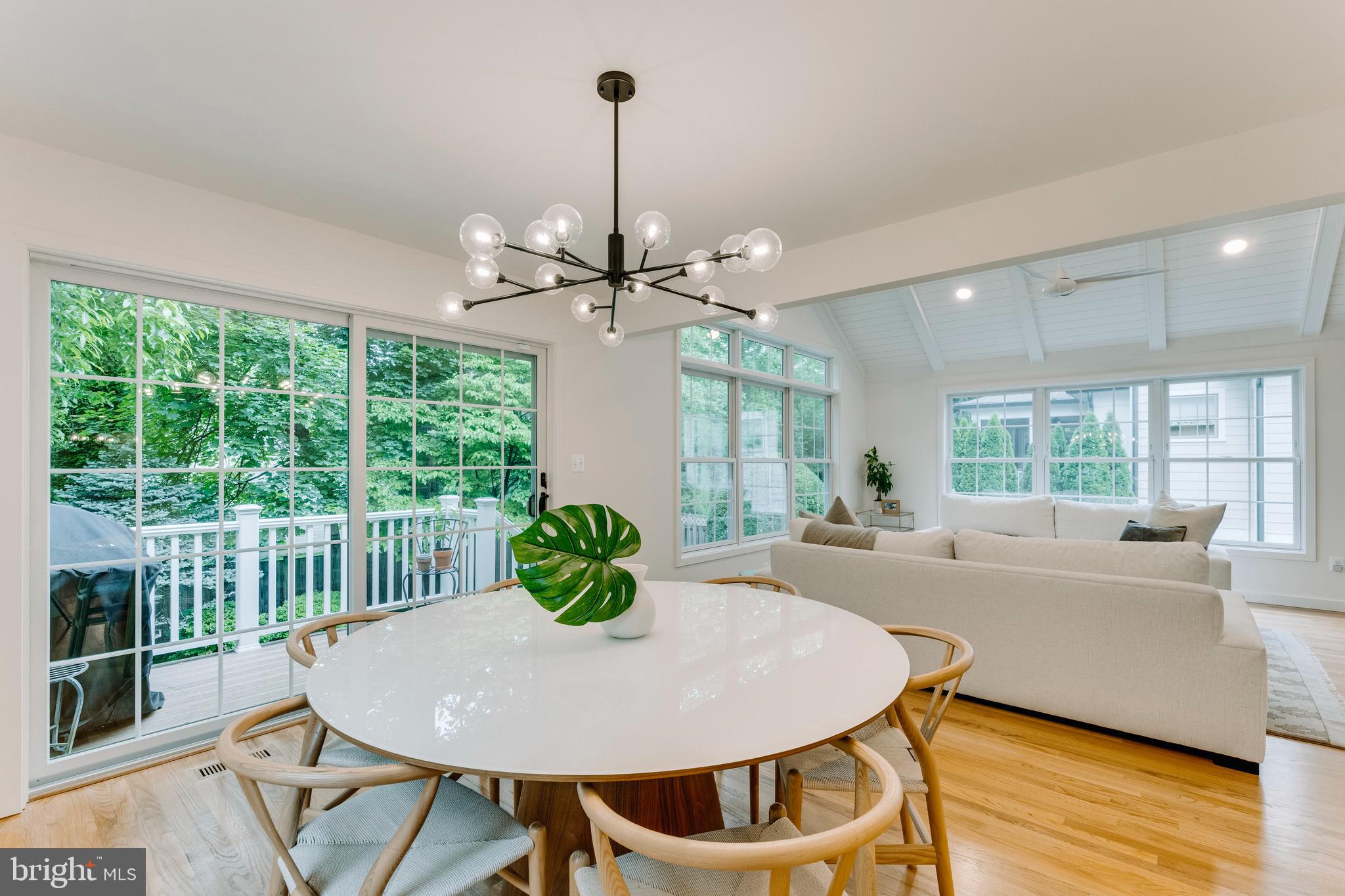 GREENWICH FOREST - Residential