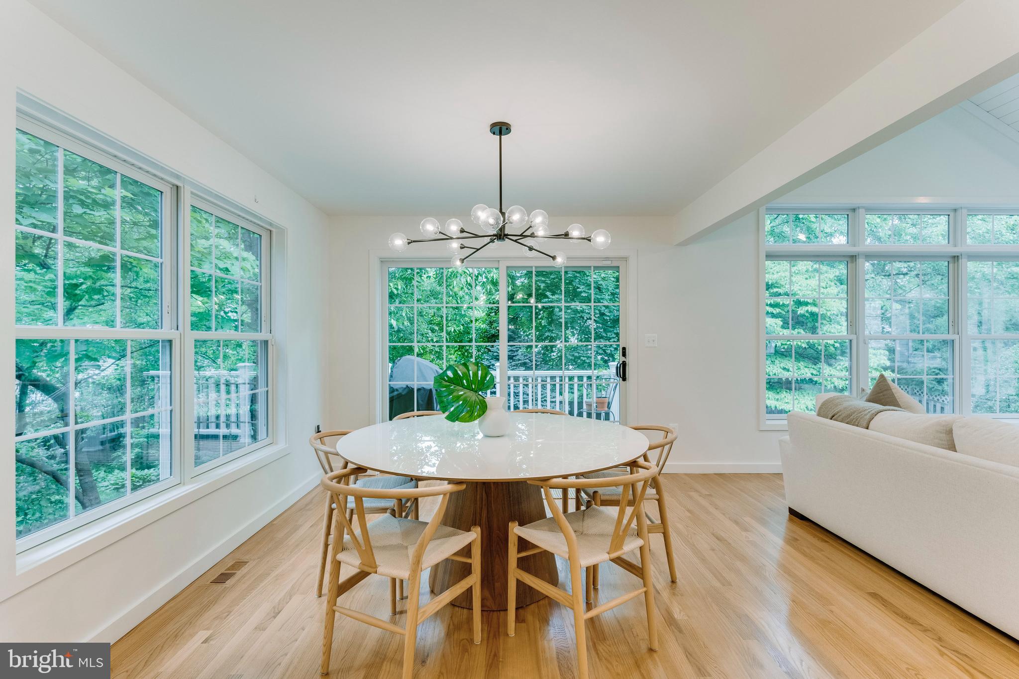 GREENWICH FOREST - Residential