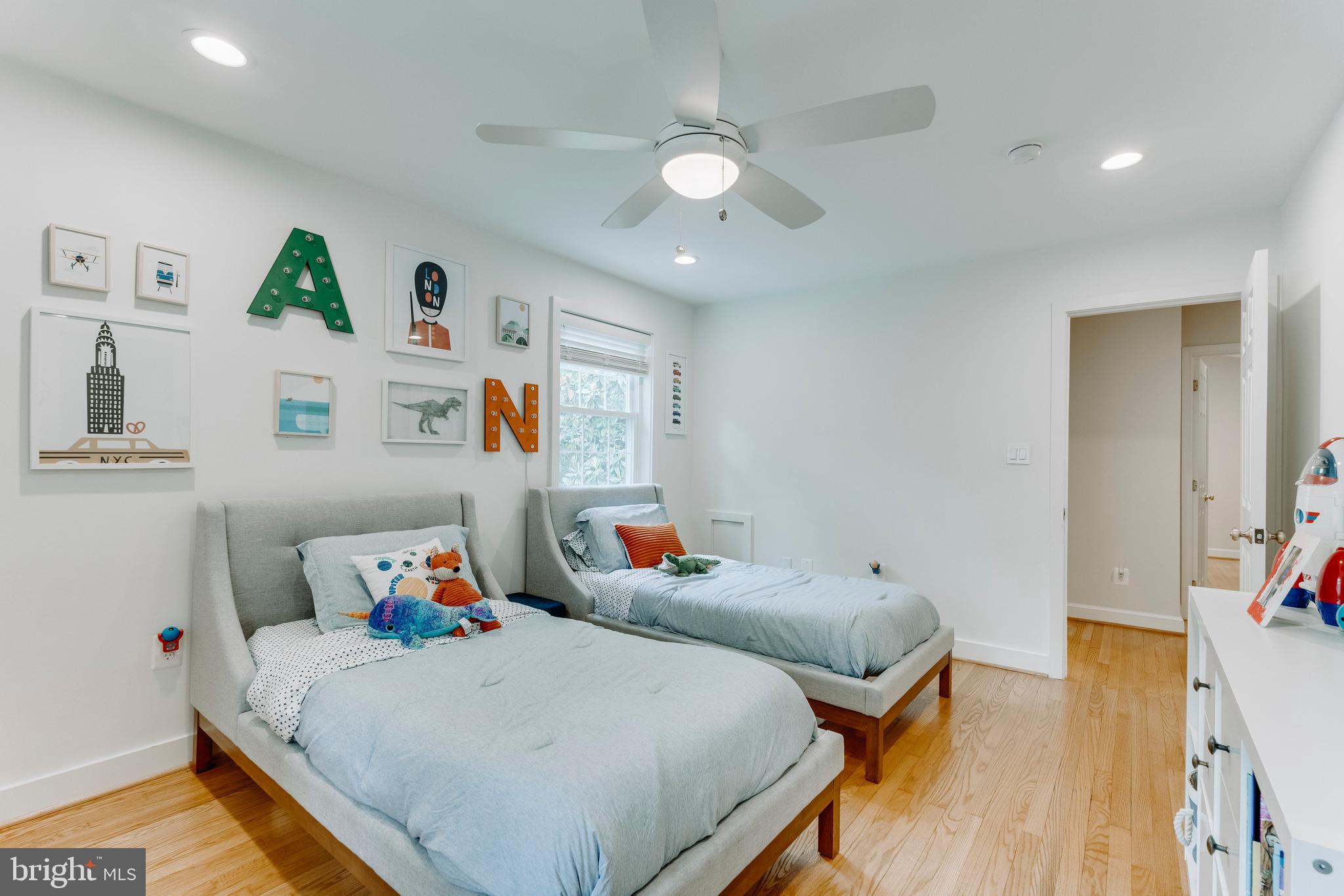 GREENWICH FOREST - Residential