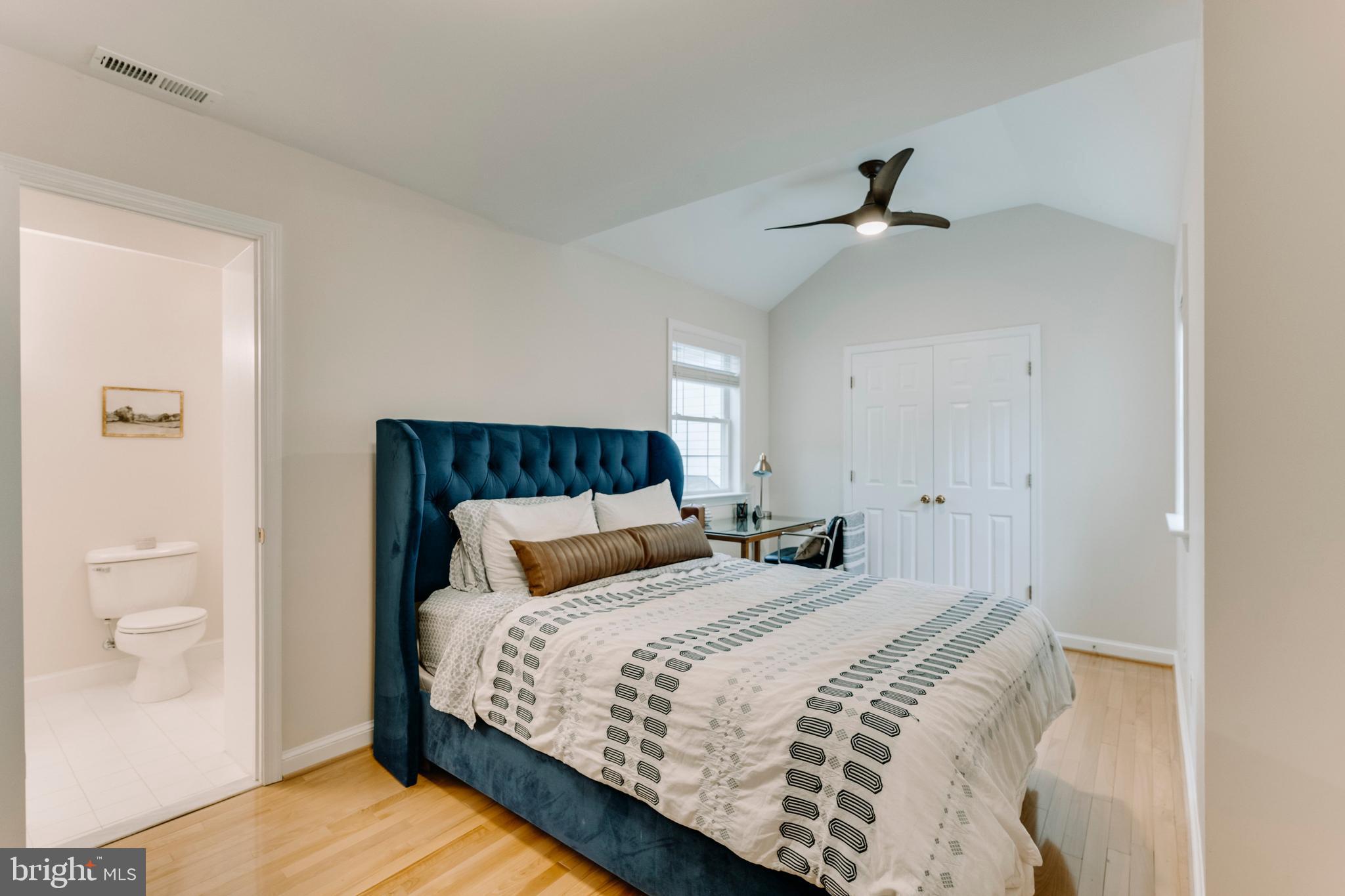 GREENWICH FOREST - Residential