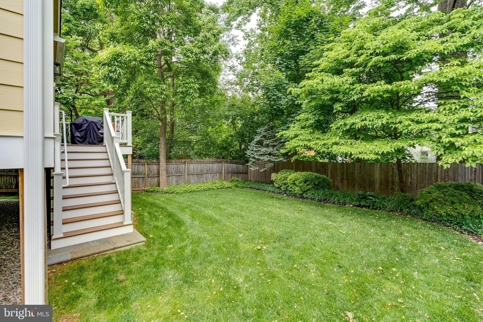 GREENWICH FOREST - Residential