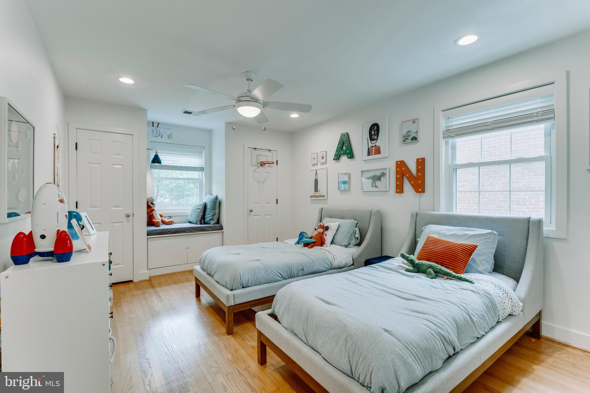 GREENWICH FOREST - Residential