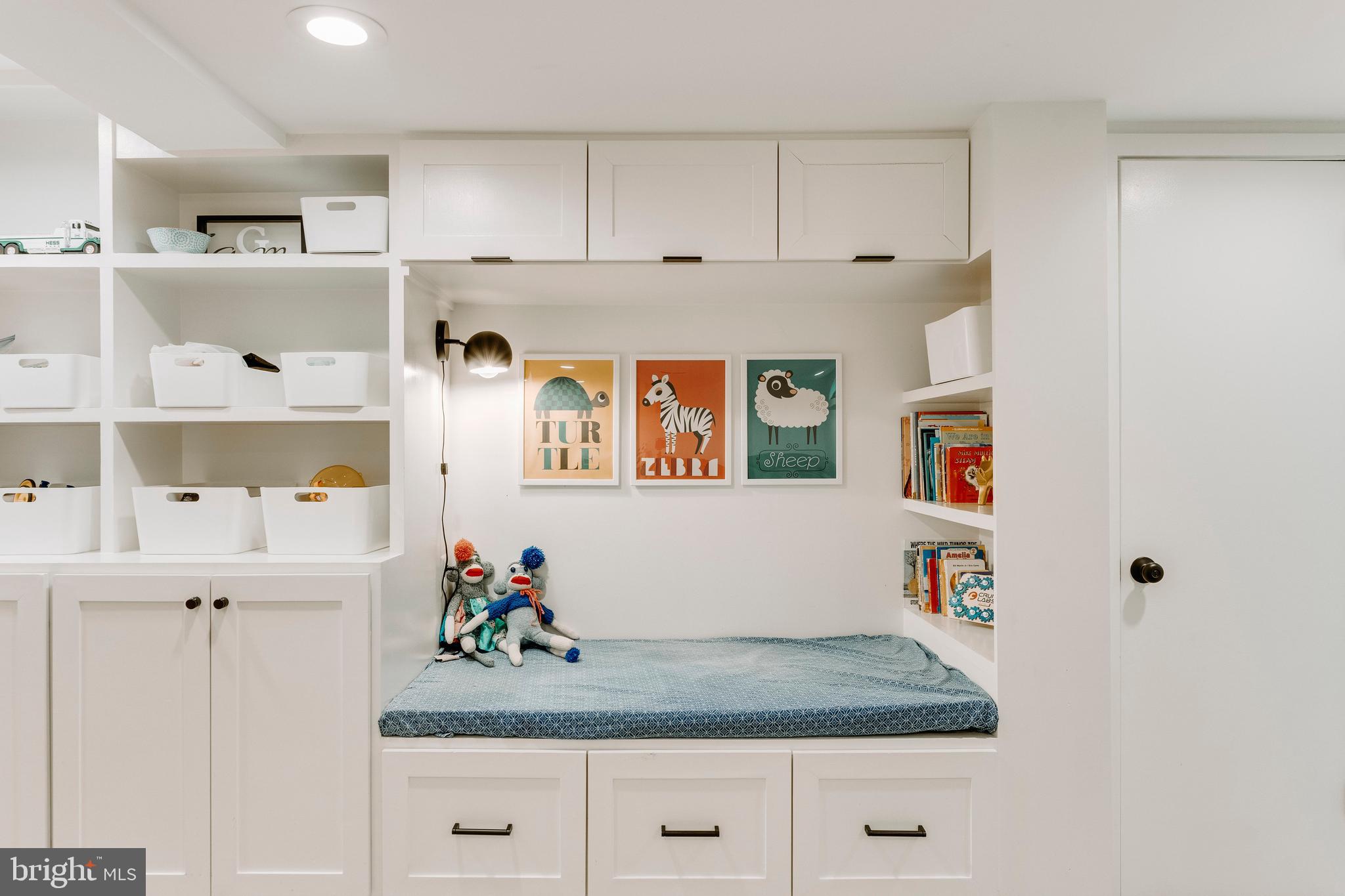 GREENWICH FOREST - Residential