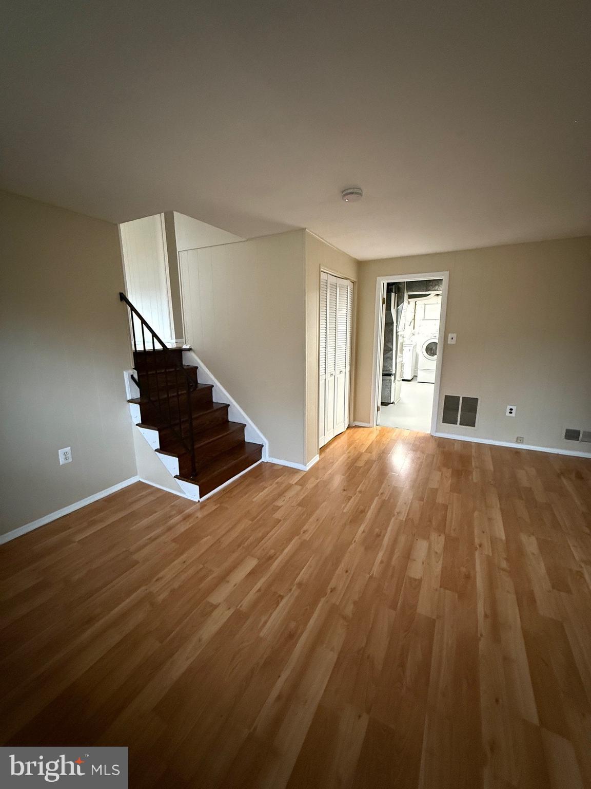 HUNGERFORD - Residential Lease