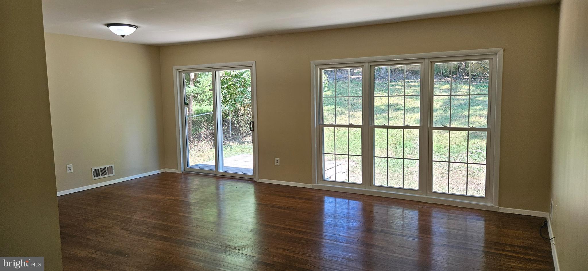 HUNGERFORD - Residential Lease