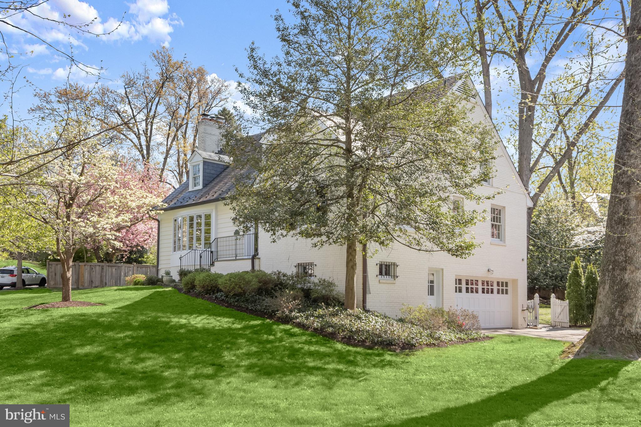 SPRING VALLEY - Residential
