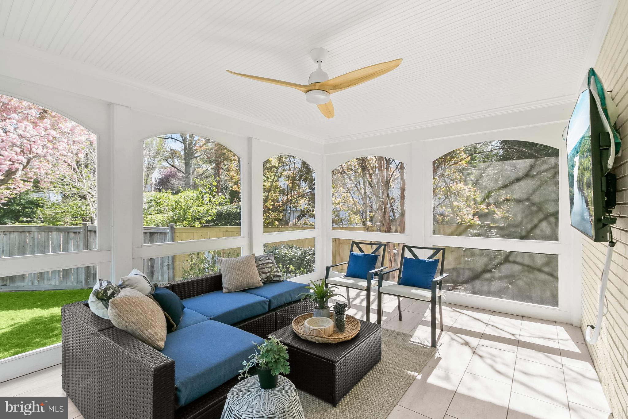 SPRING VALLEY - Residential