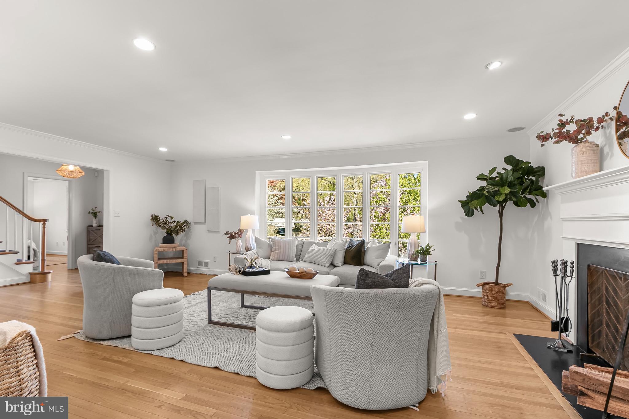SPRING VALLEY - Residential