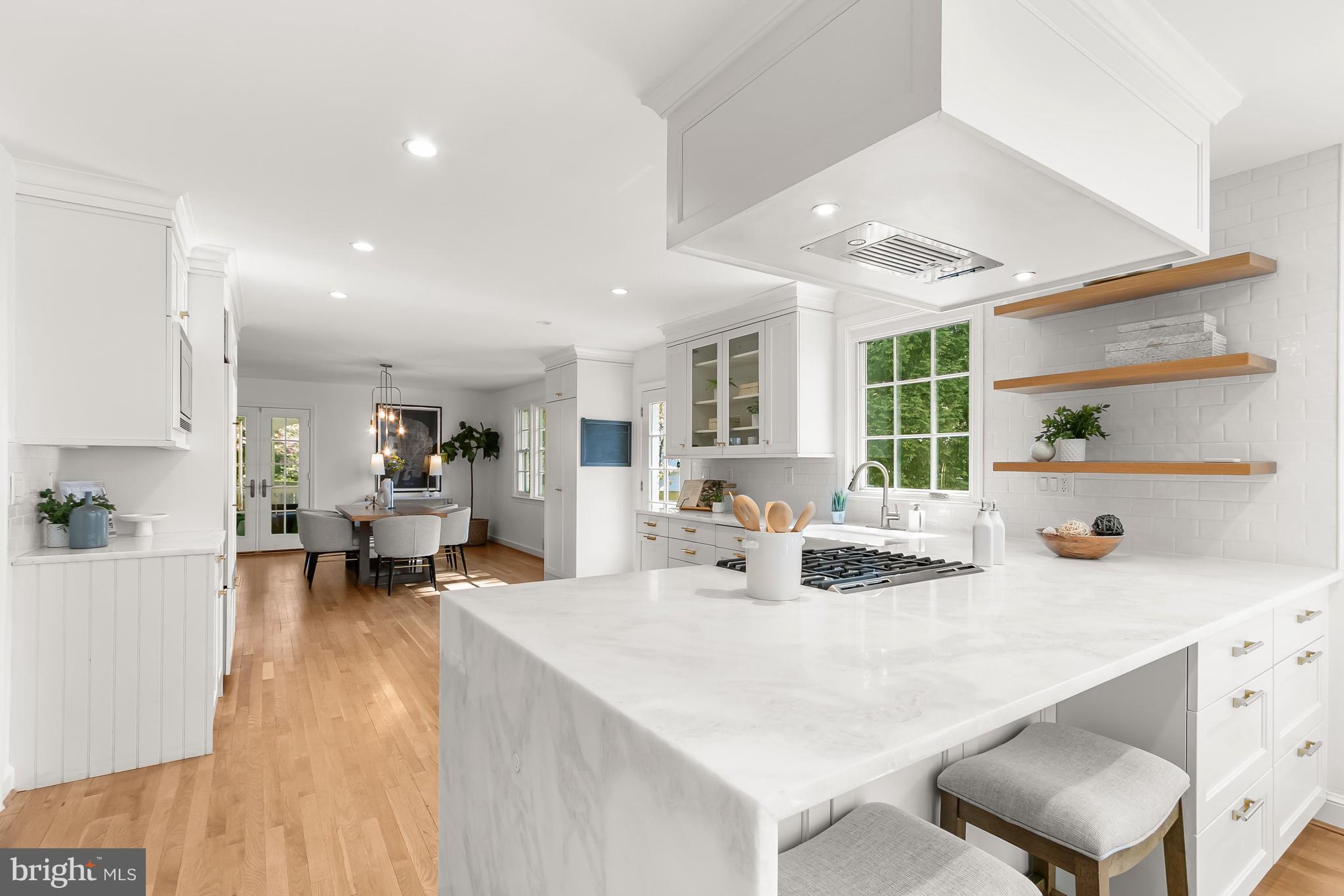 SPRING VALLEY - Residential