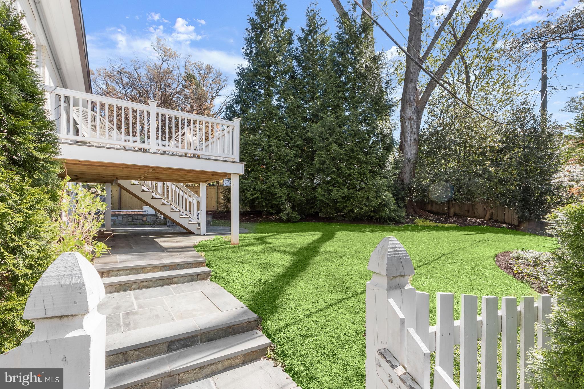 SPRING VALLEY - Residential