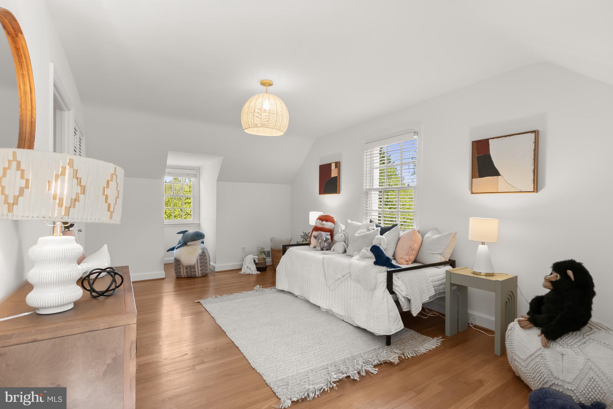 SPRING VALLEY - Residential