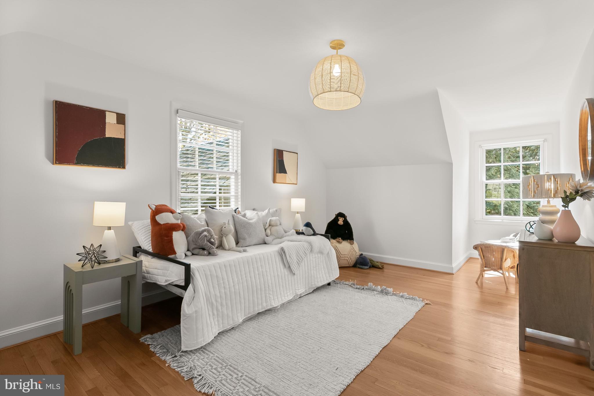 SPRING VALLEY - Residential