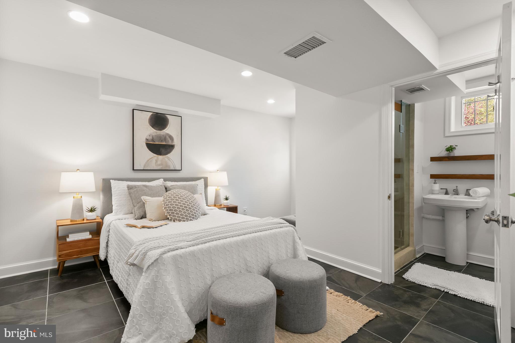 SPRING VALLEY - Residential