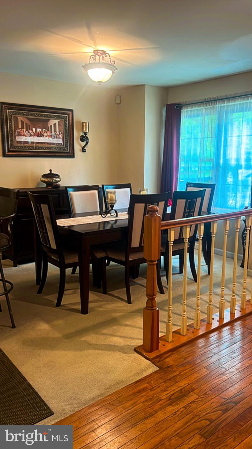 1402 REDWOOD COURT 57