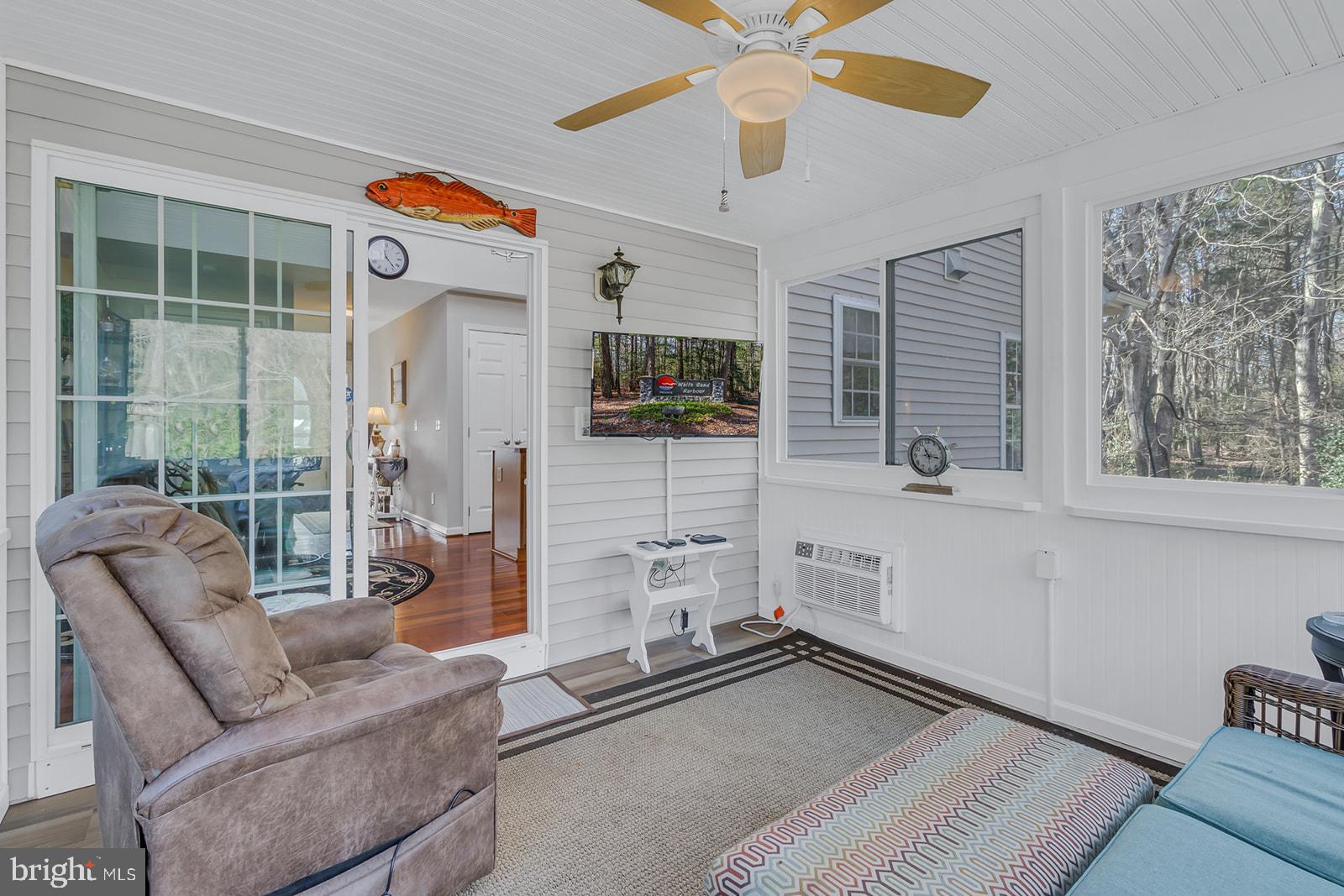 WHITE SAND HARBOUR - Residential