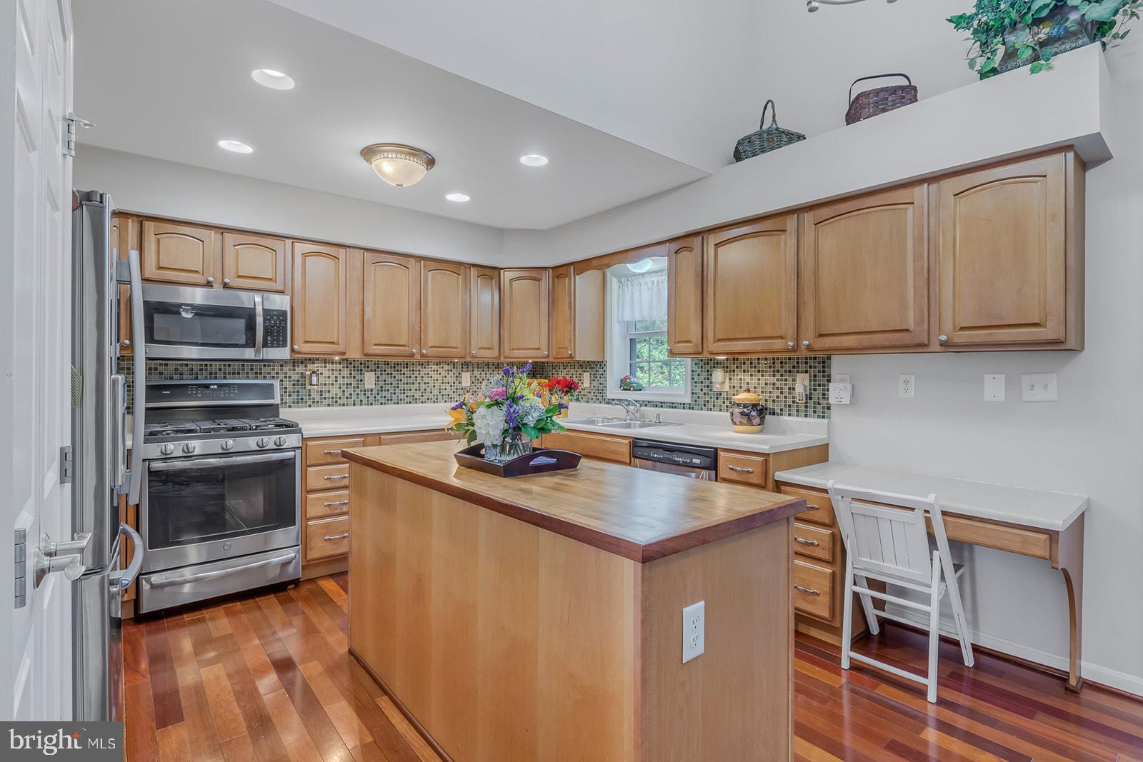 WHITE SAND HARBOUR - Residential