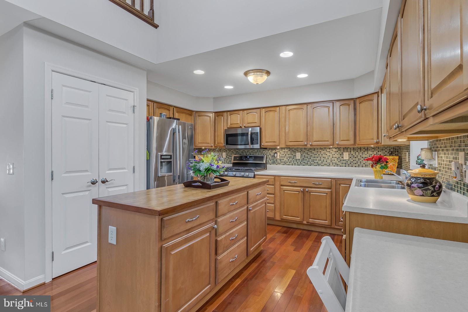 WHITE SAND HARBOUR - Residential