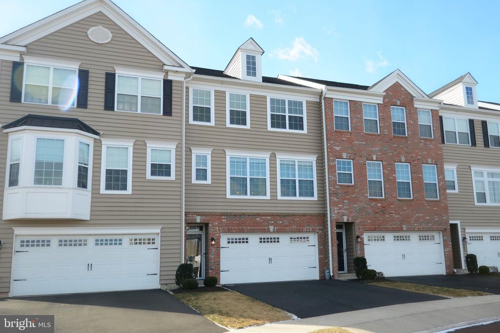 Photo of 326 W Hamlin Avenue, TELFORD, PA 18969 (MLS # PAMC2166644)