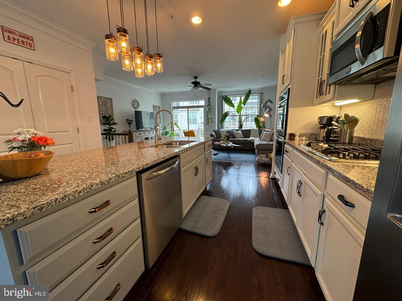 WOODMORE TOWNE CENTRE - Residential Lease