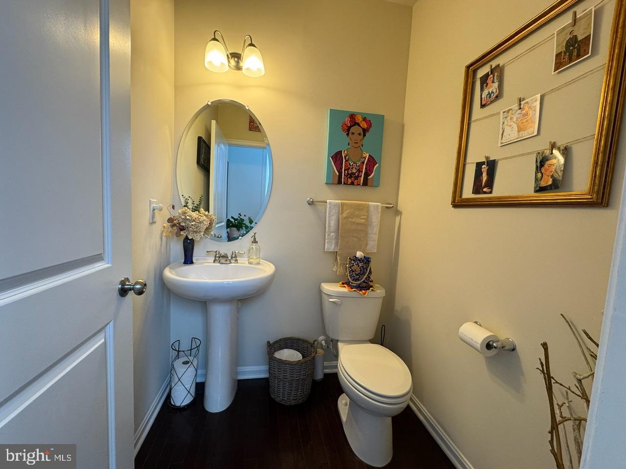 WOODMORE TOWNE CENTRE - Residential Lease