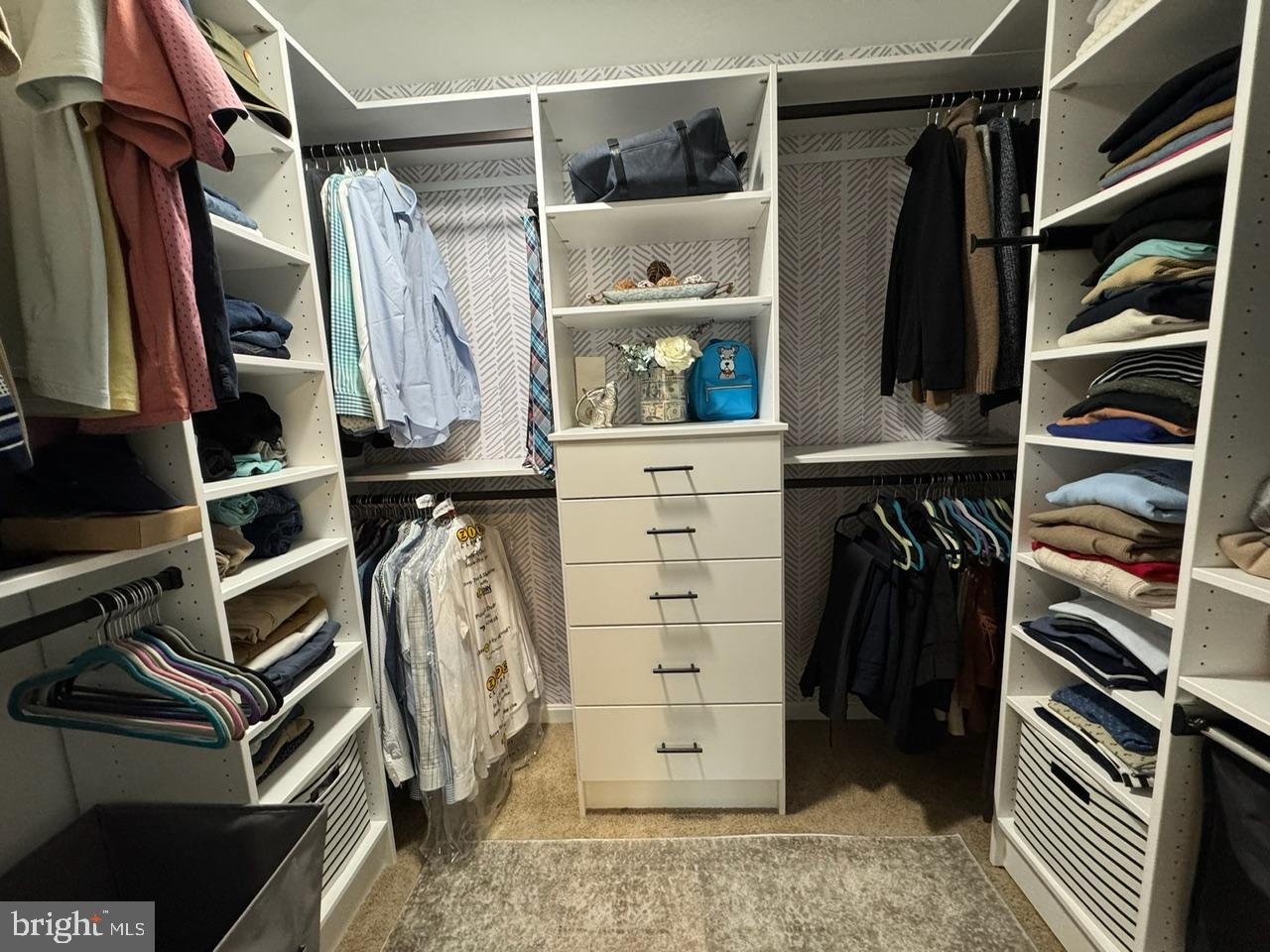 WOODMORE TOWNE CENTRE - Residential Lease