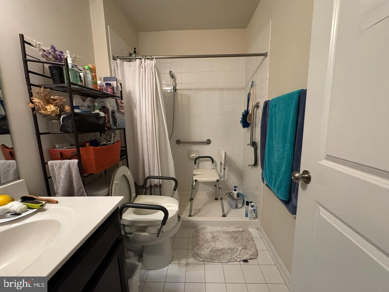 WOODMORE TOWNE CENTRE - Residential Lease