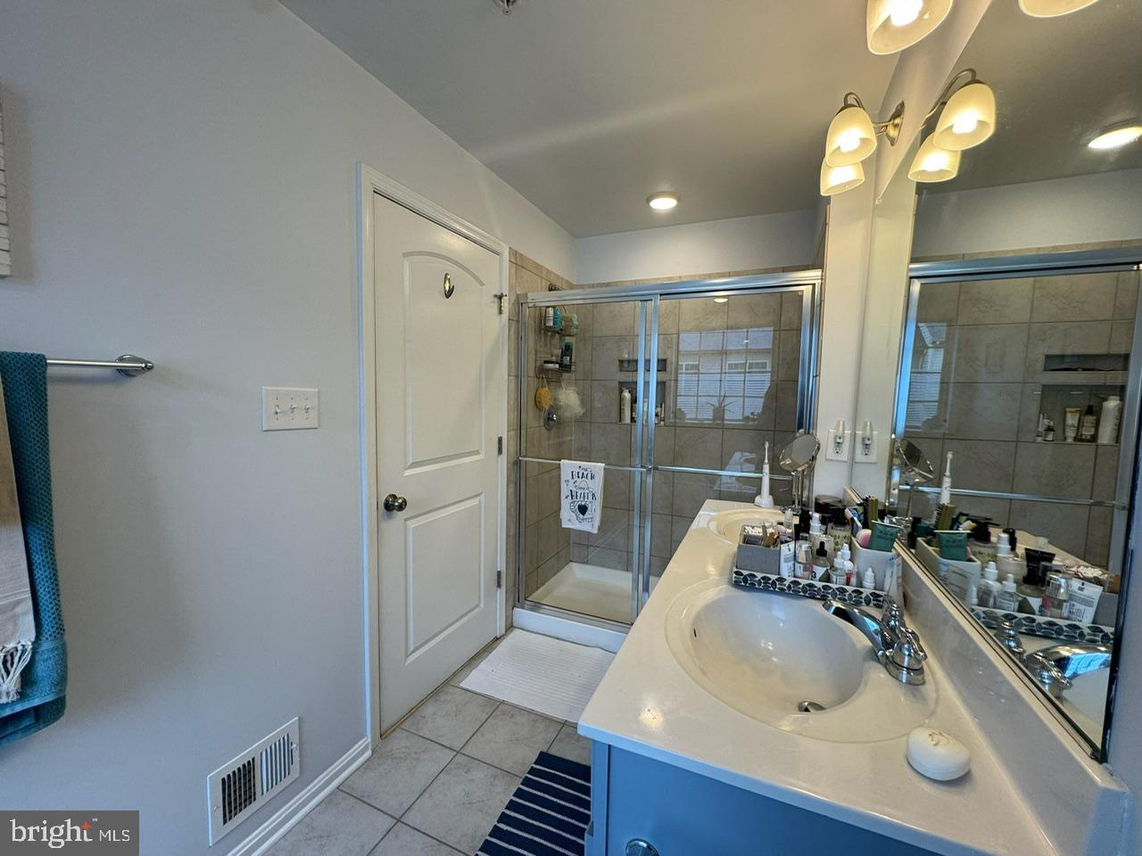 WOODMORE TOWNE CENTRE - Residential Lease