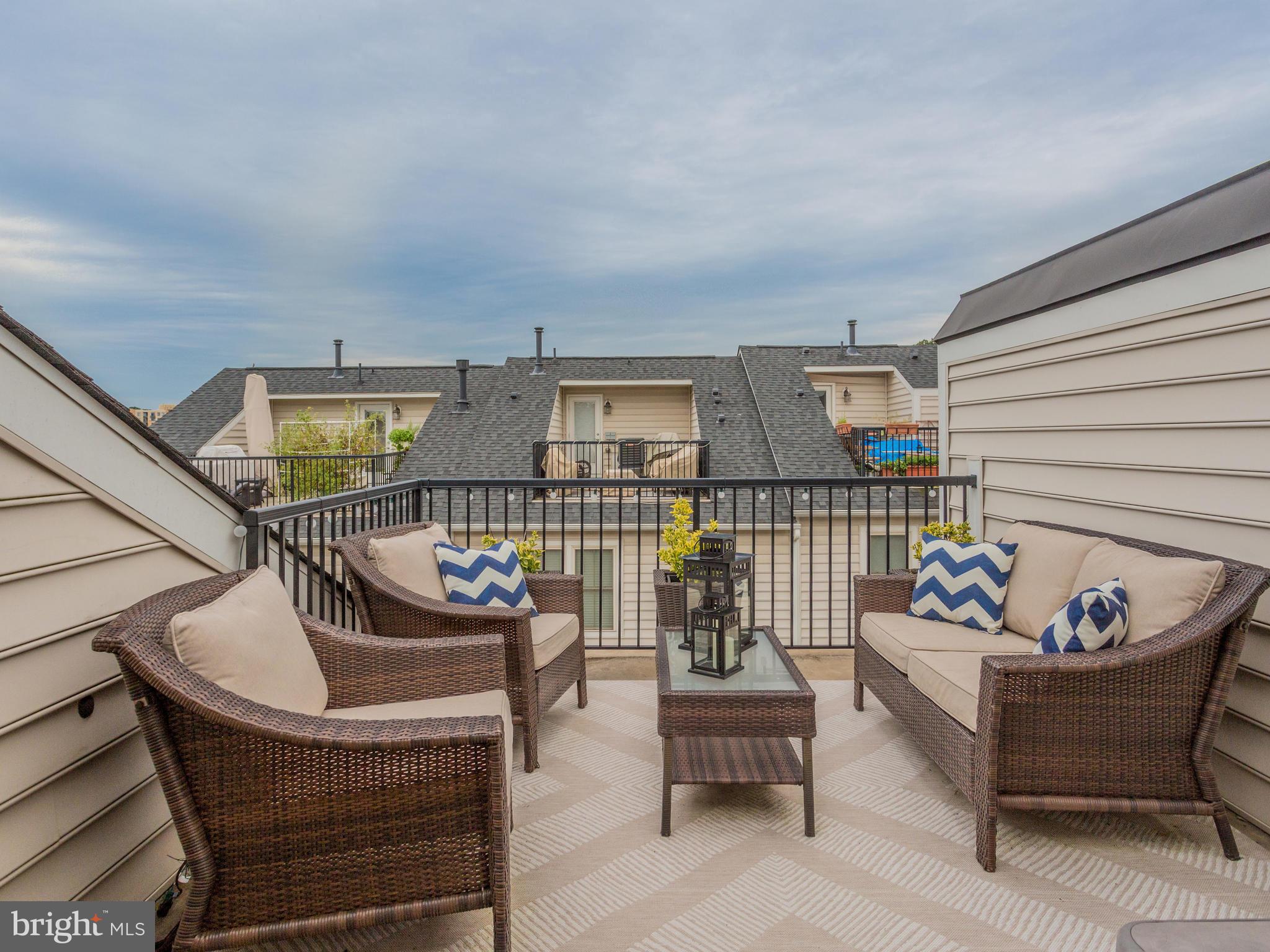 SHIRLINGTON CREST - Residential