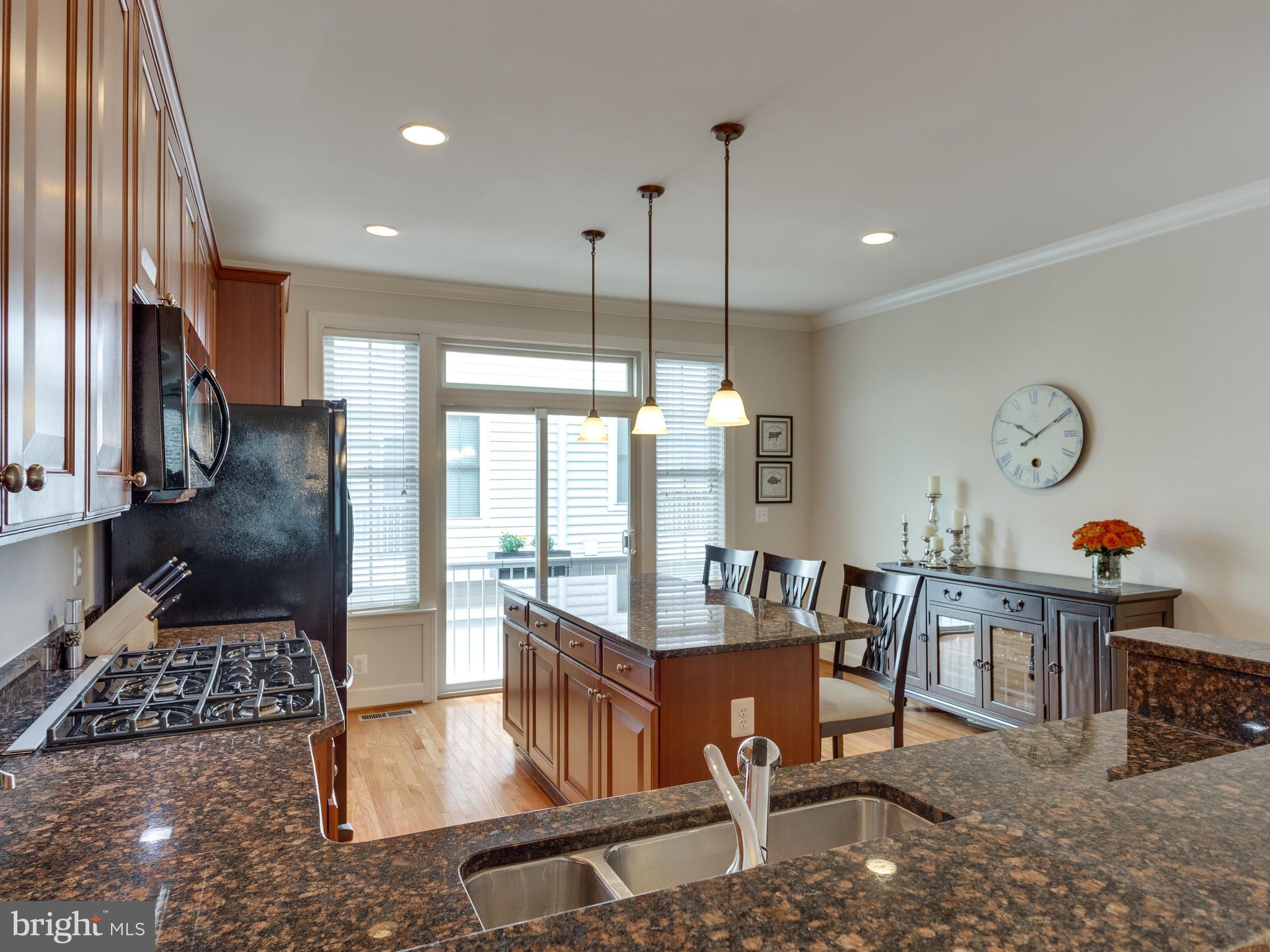 SHIRLINGTON CREST - Residential