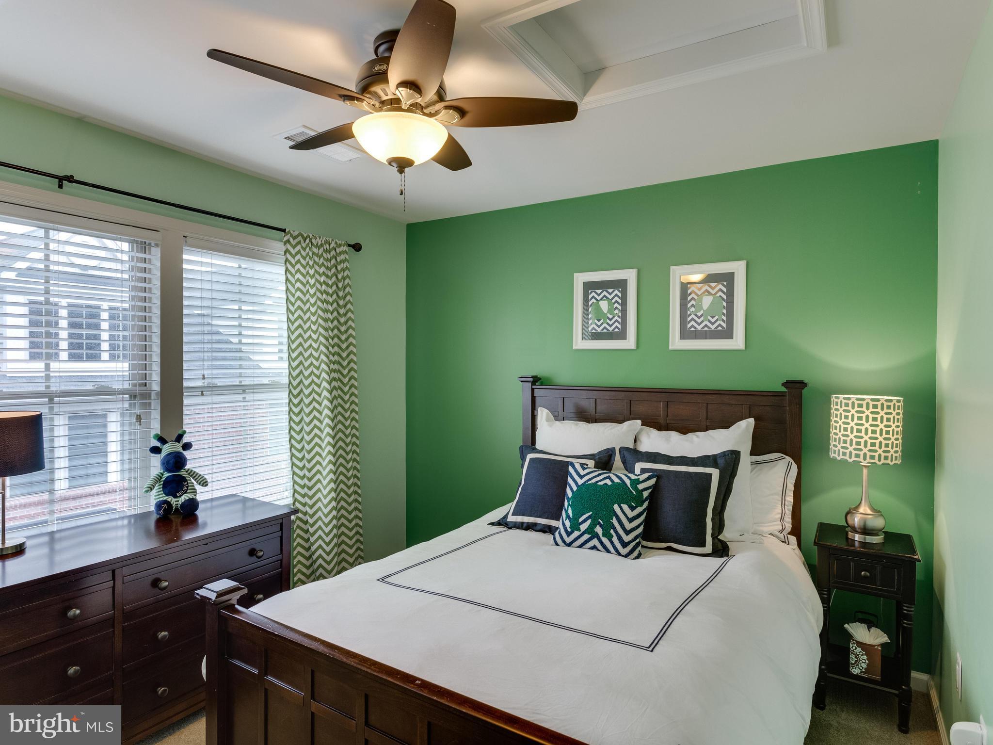 SHIRLINGTON CREST - Residential