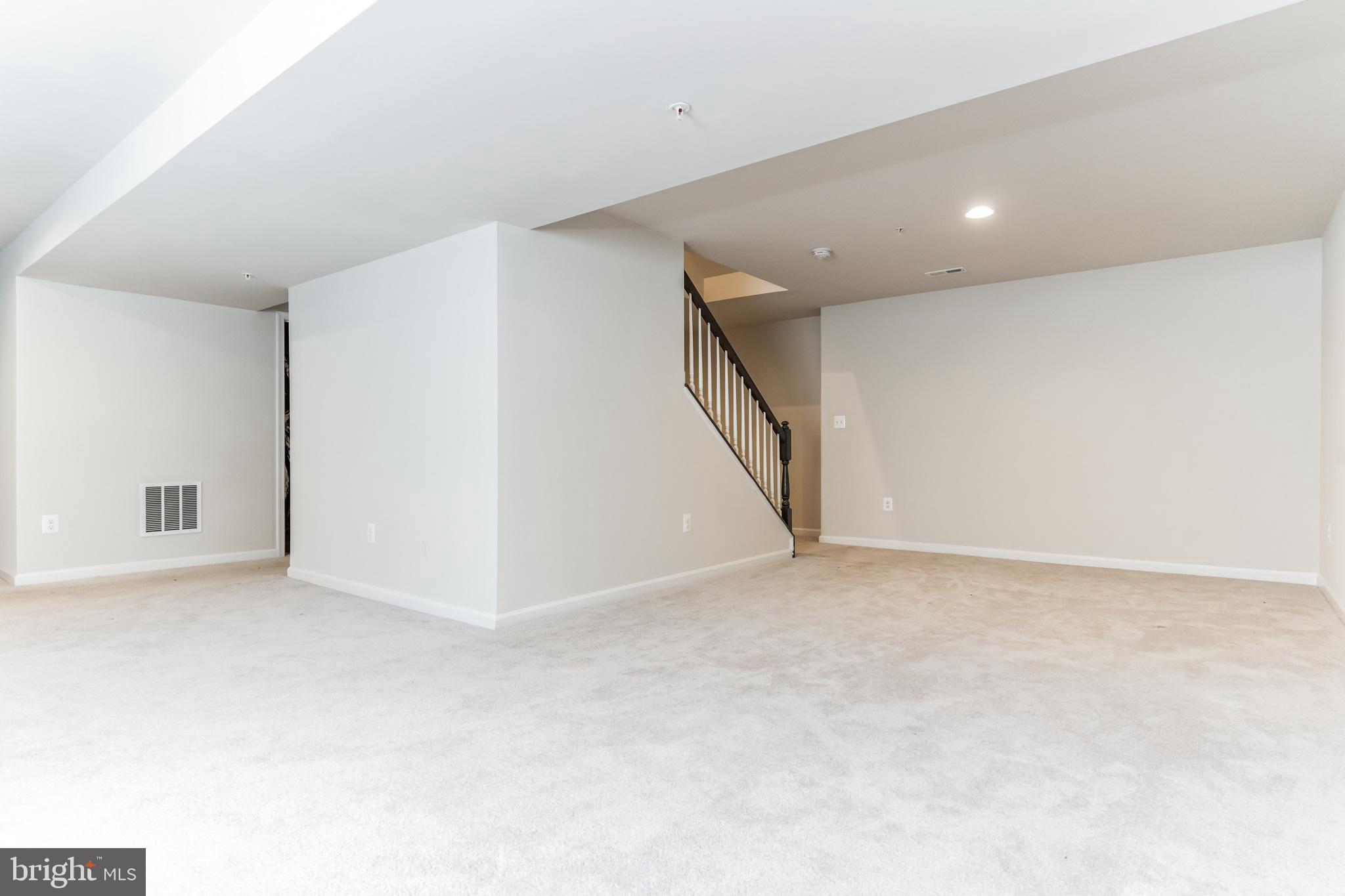 MARSHALL GROVE ESTATES - Residential Lease