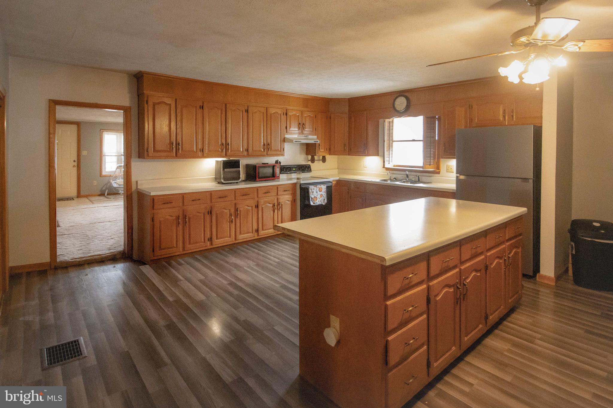 TOWN OF ROMNEY - Residential