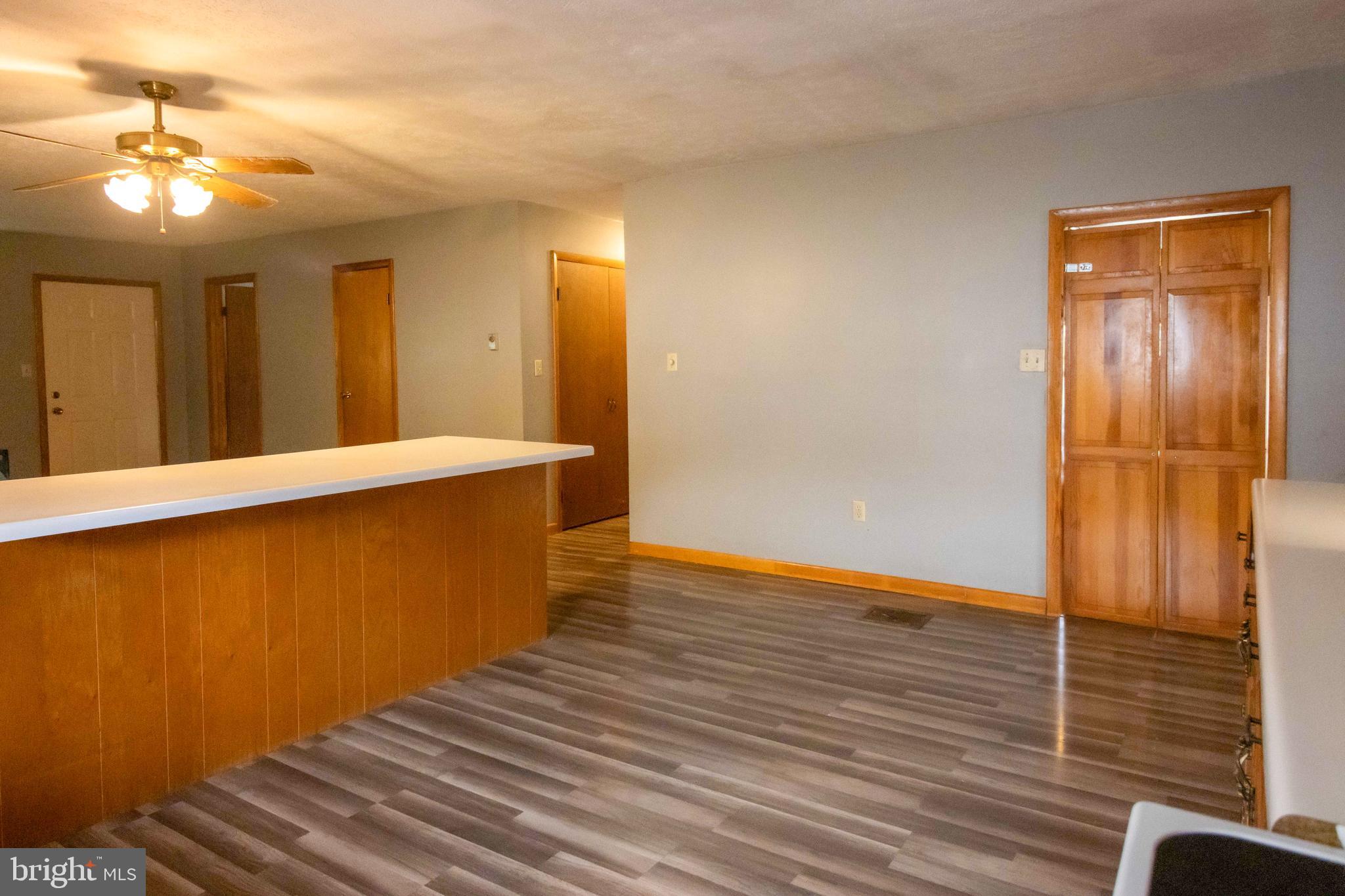 TOWN OF ROMNEY - Residential