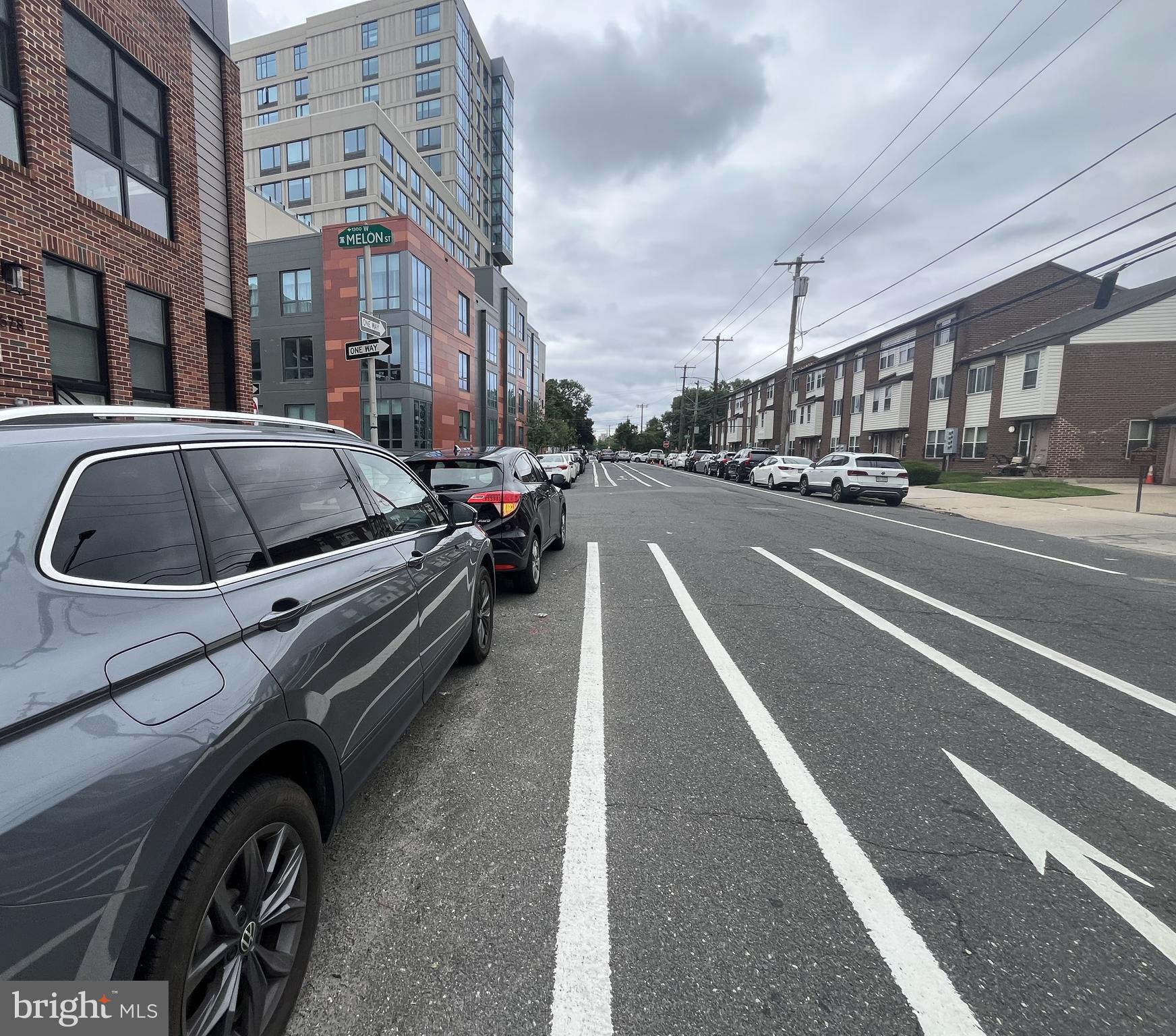 2200 ARCH STREET 28 906