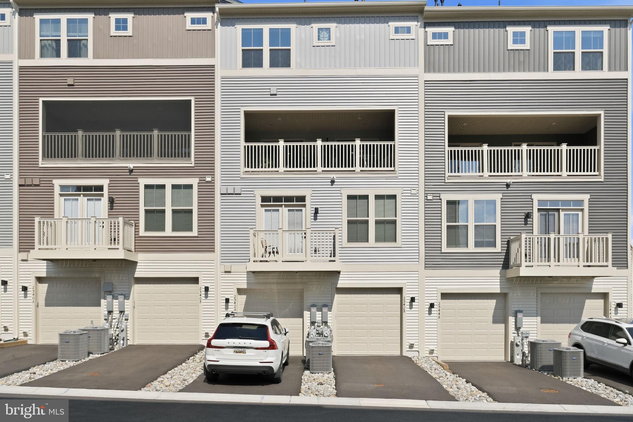 TURF VALLEY - Residential