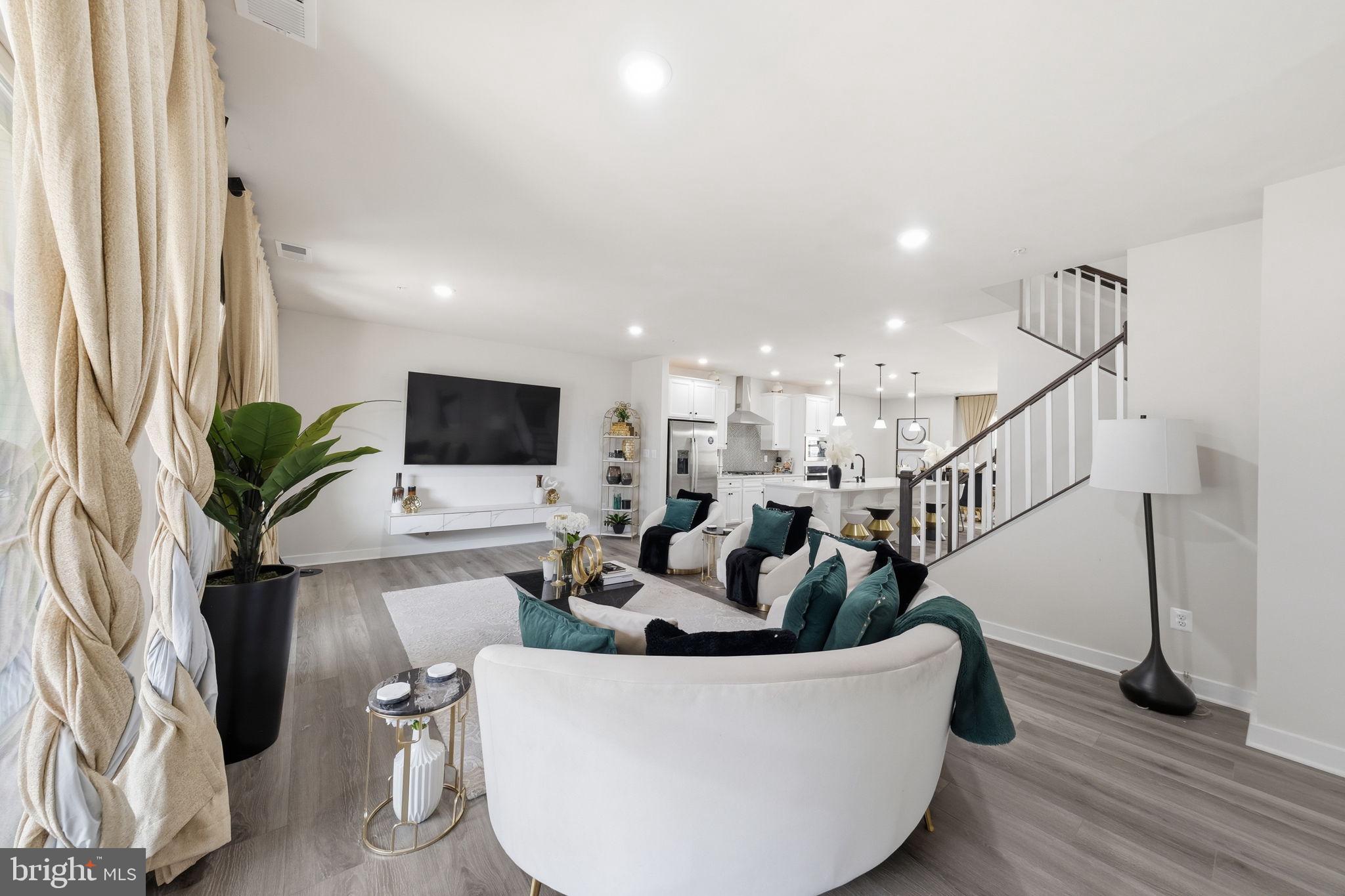 TURF VALLEY - Residential