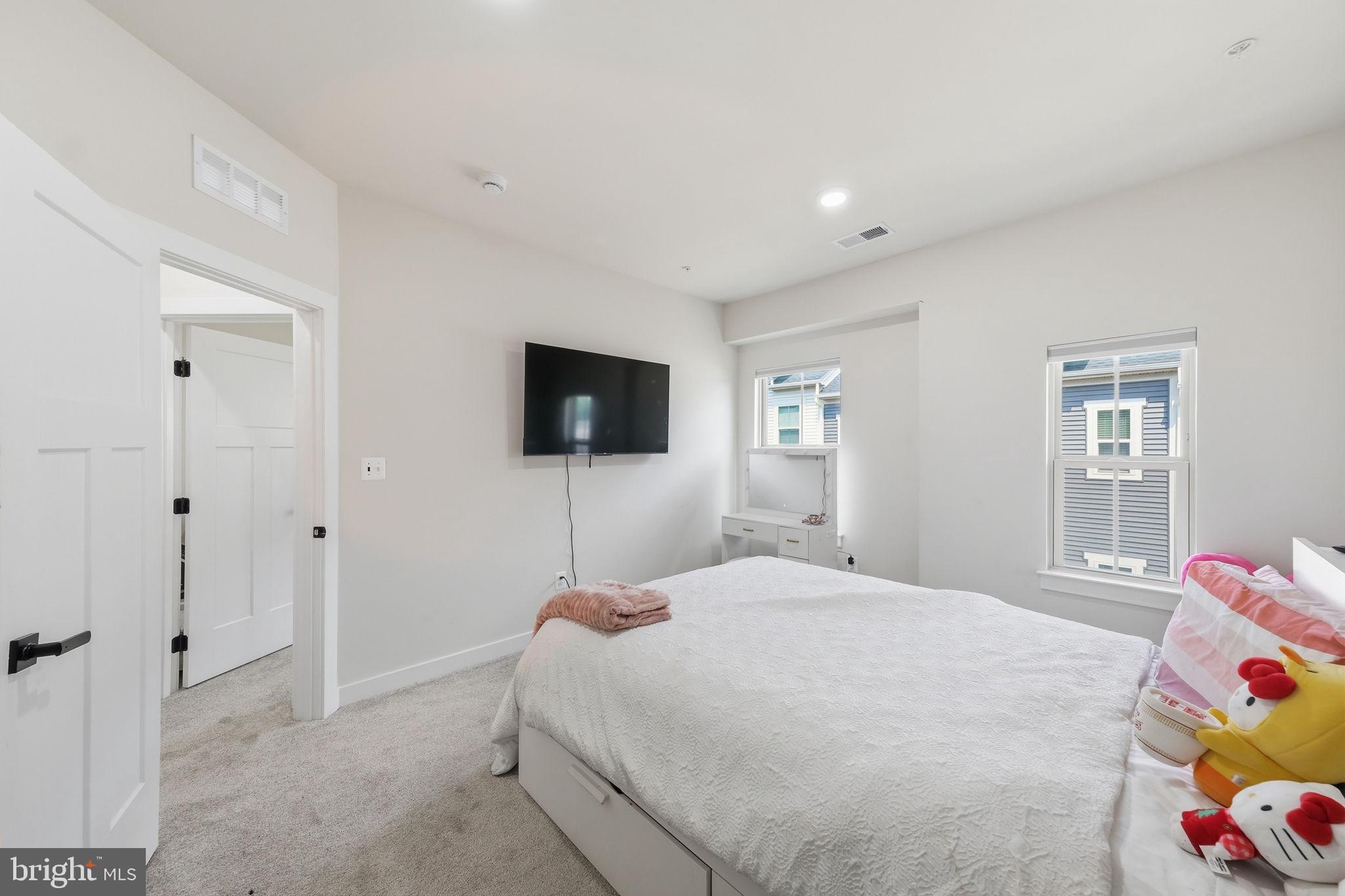 TURF VALLEY - Residential