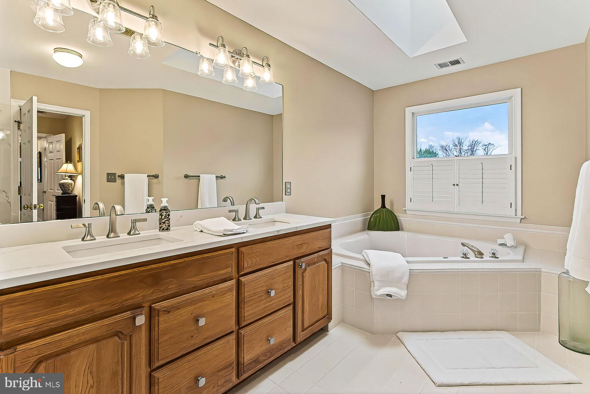 QUARTER BRANCH - Residential