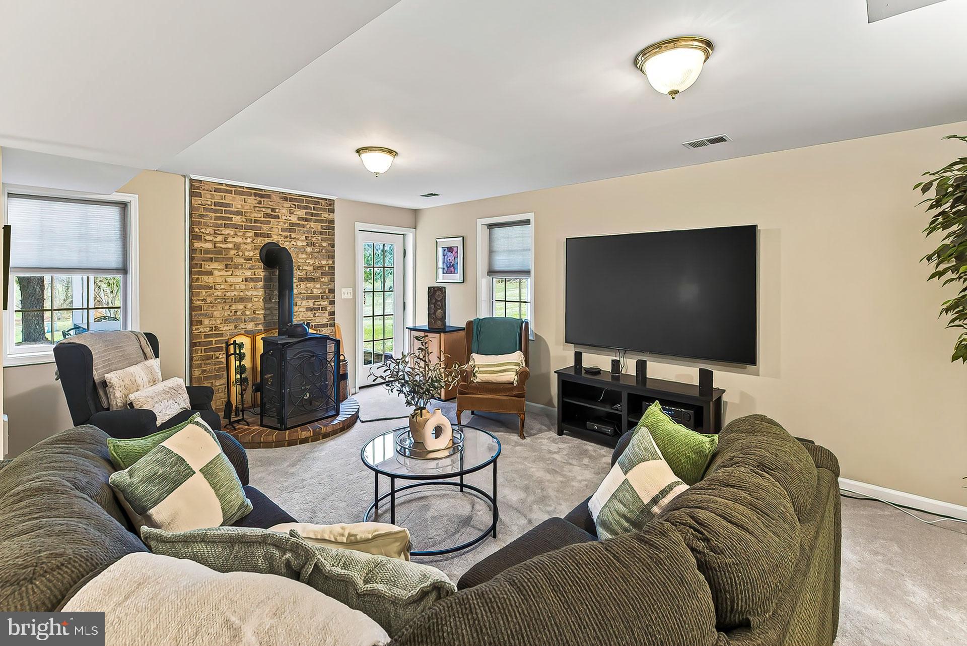 QUARTER BRANCH - Residential