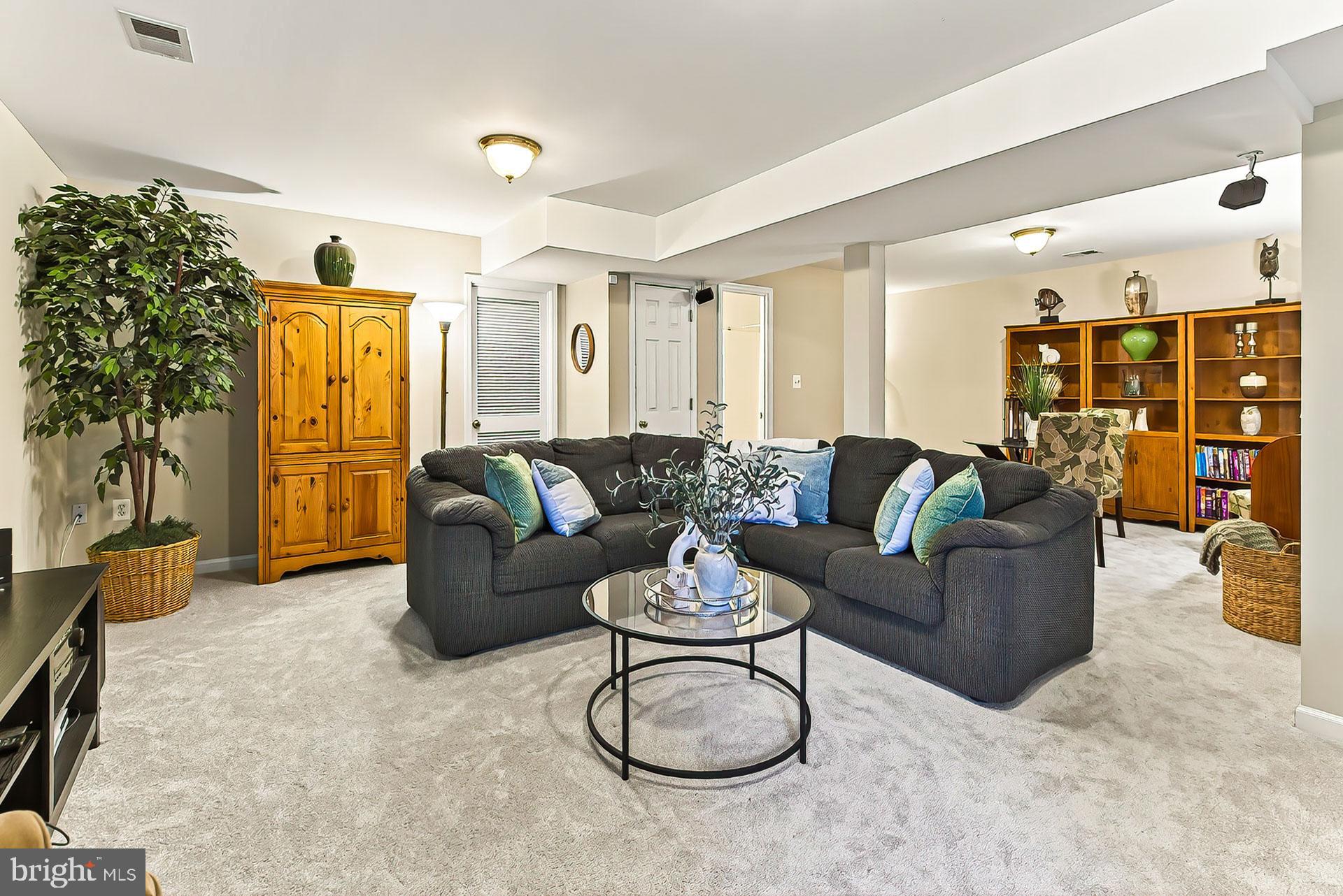 QUARTER BRANCH - Residential