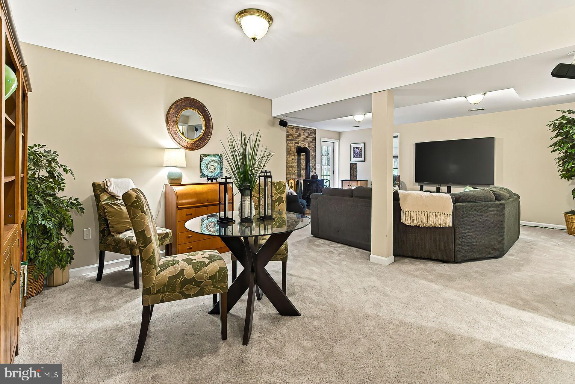 QUARTER BRANCH - Residential