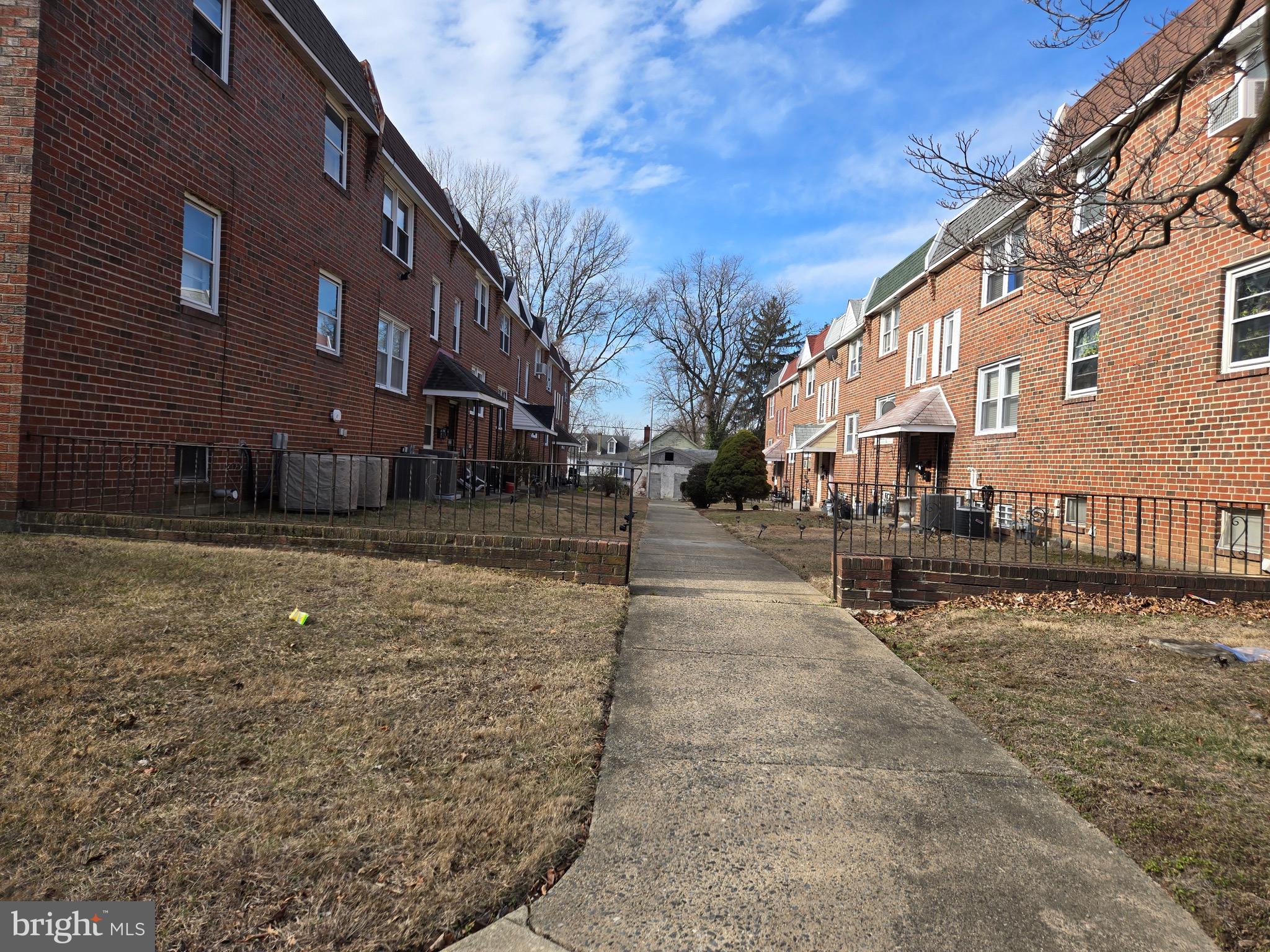 LANSDOWNE - Residential Lease