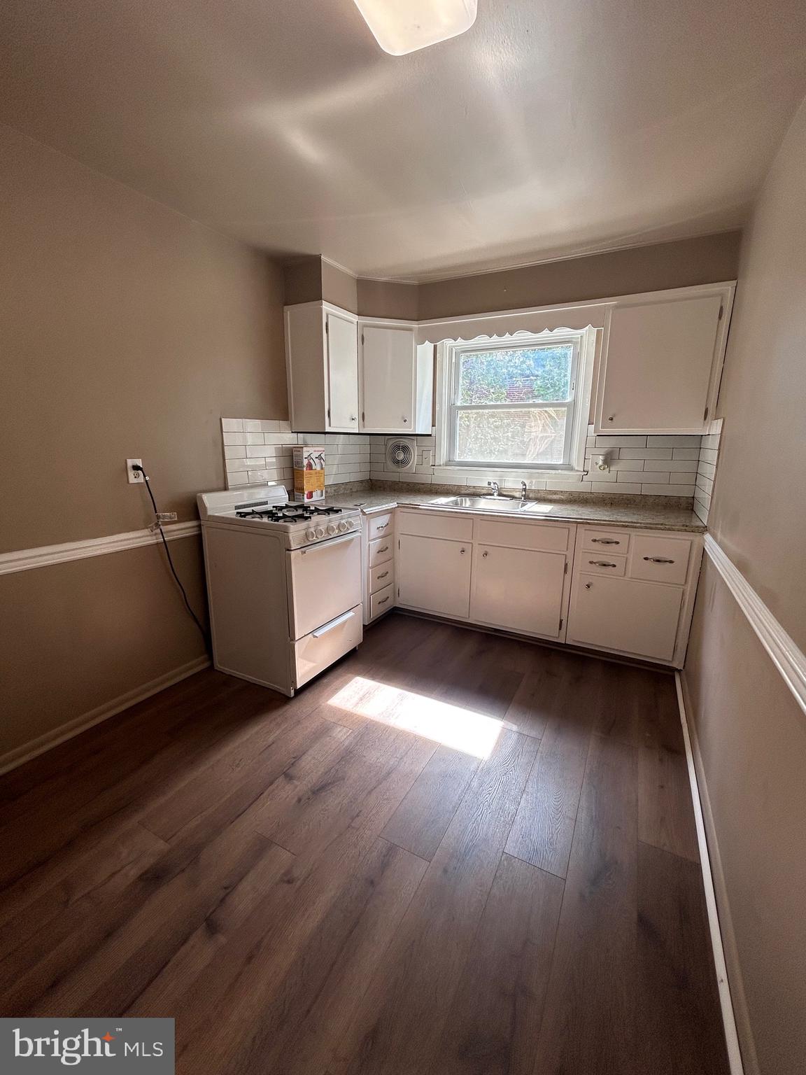 LANSDOWNE - Residential Lease