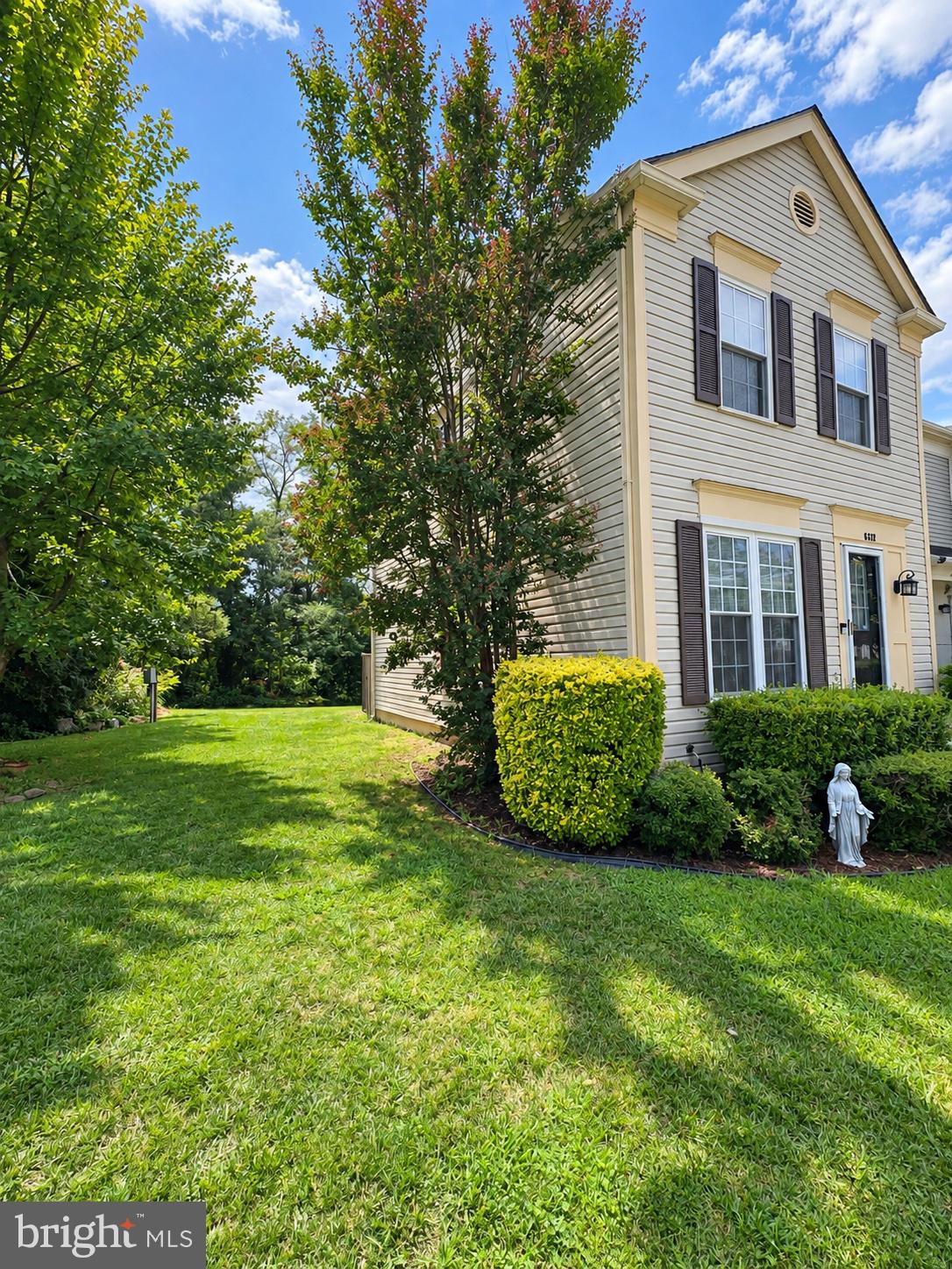 6637 HIGH VALLEY LANE