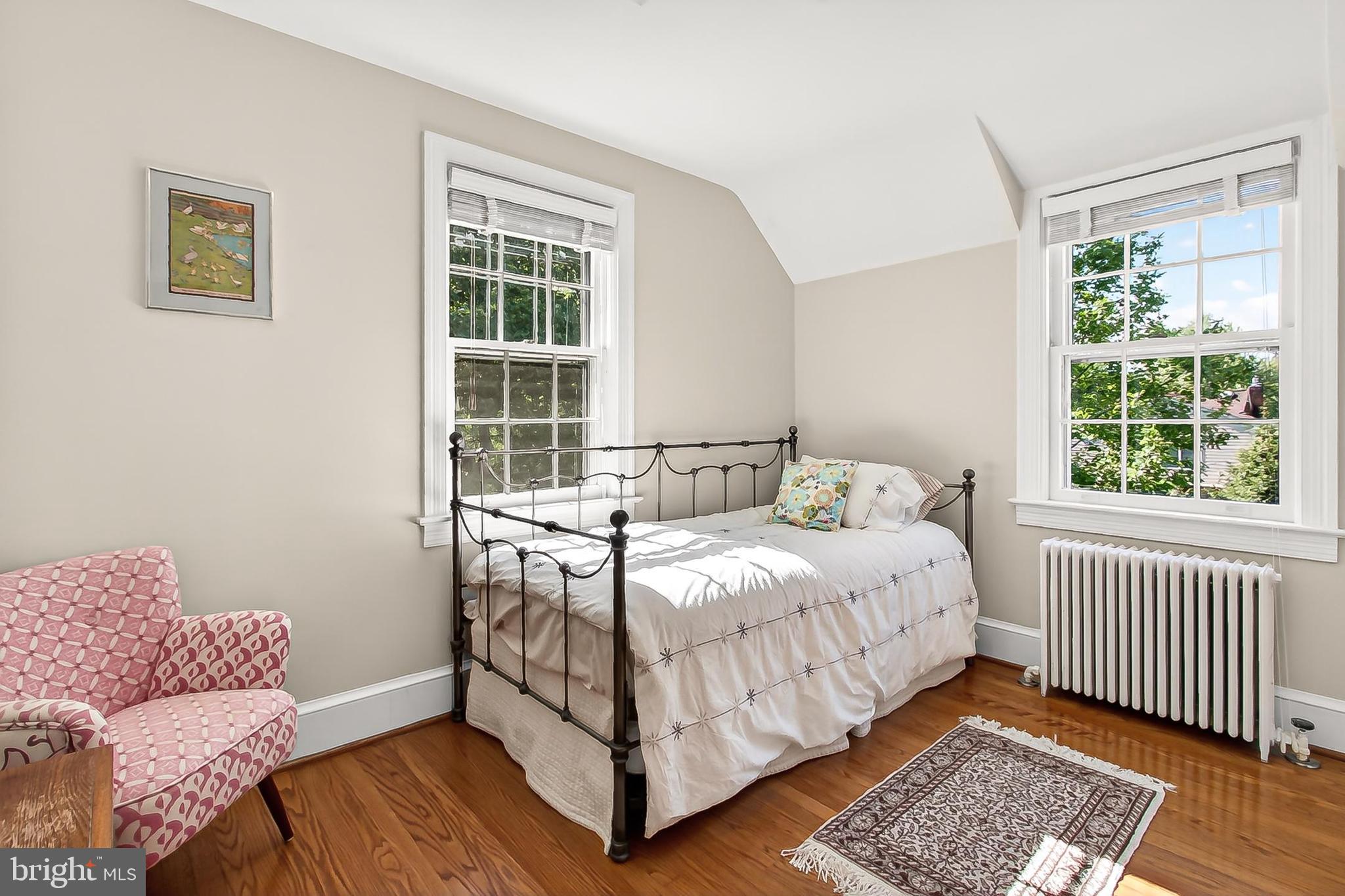 BARCROFT - Residential