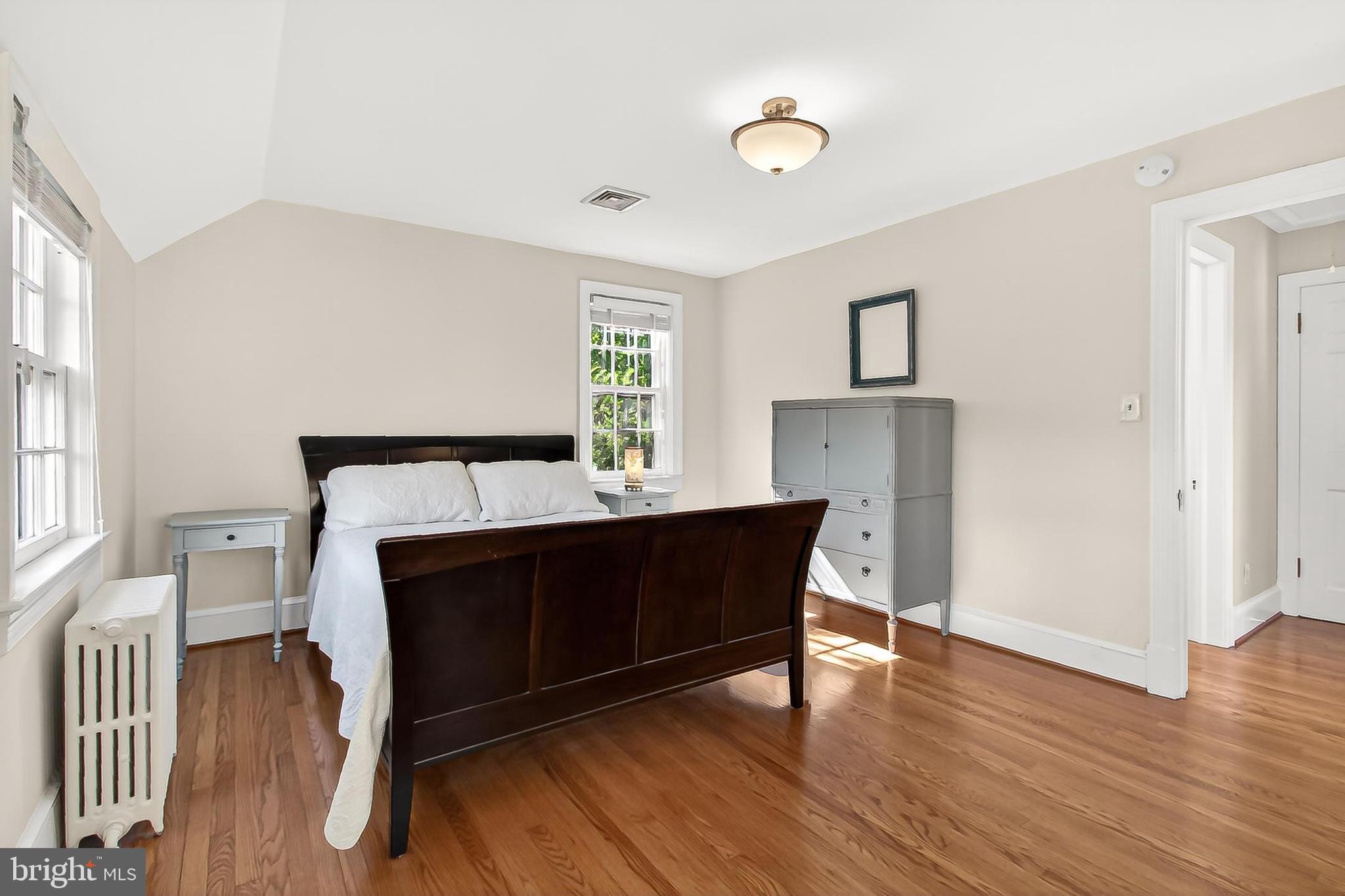 BARCROFT - Residential