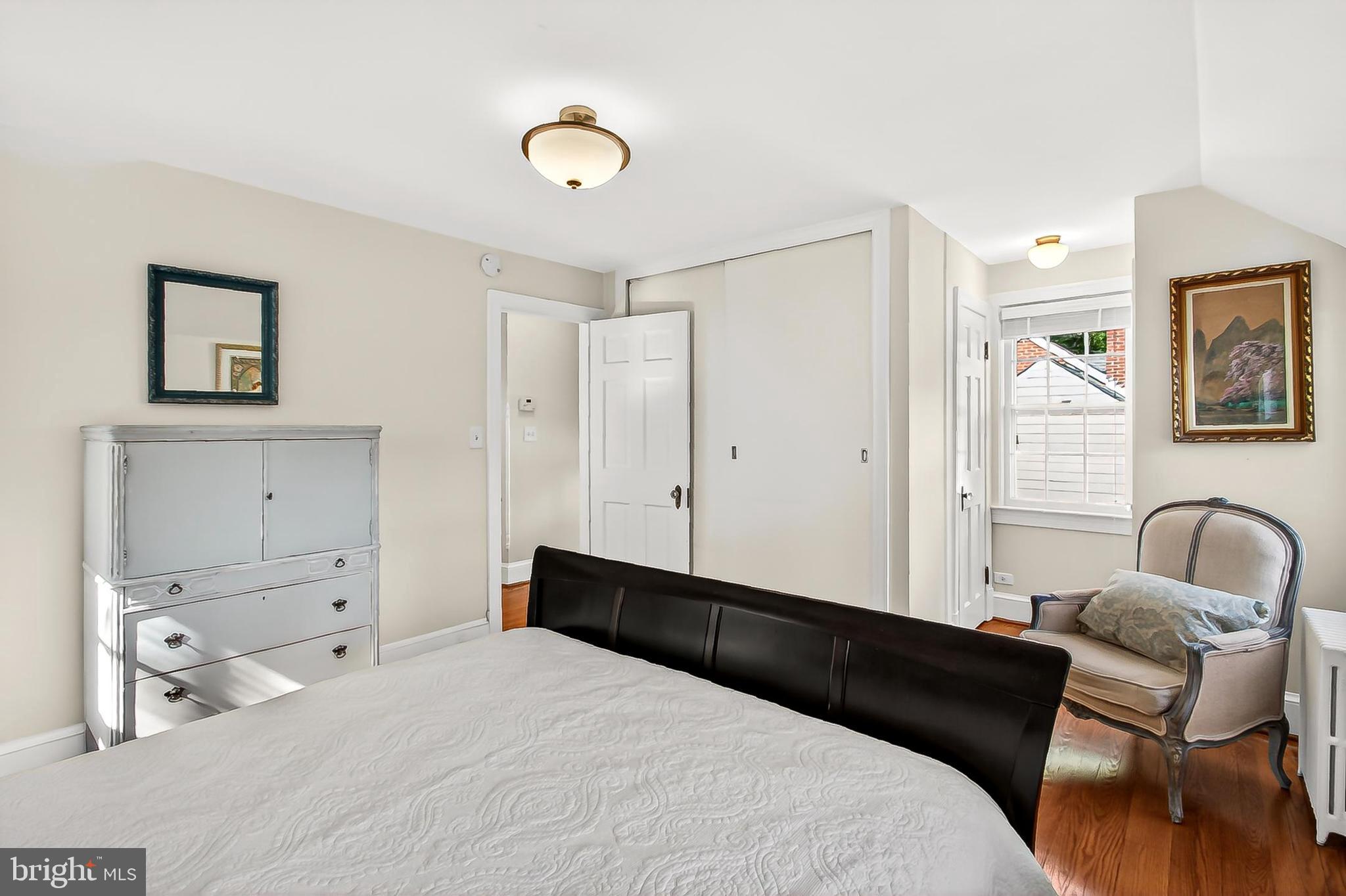 BARCROFT - Residential